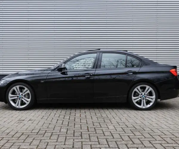 BMW 3-serie 335i High Executive - Dak - Head-Up - Harman Kardon - Memoryzetels 2