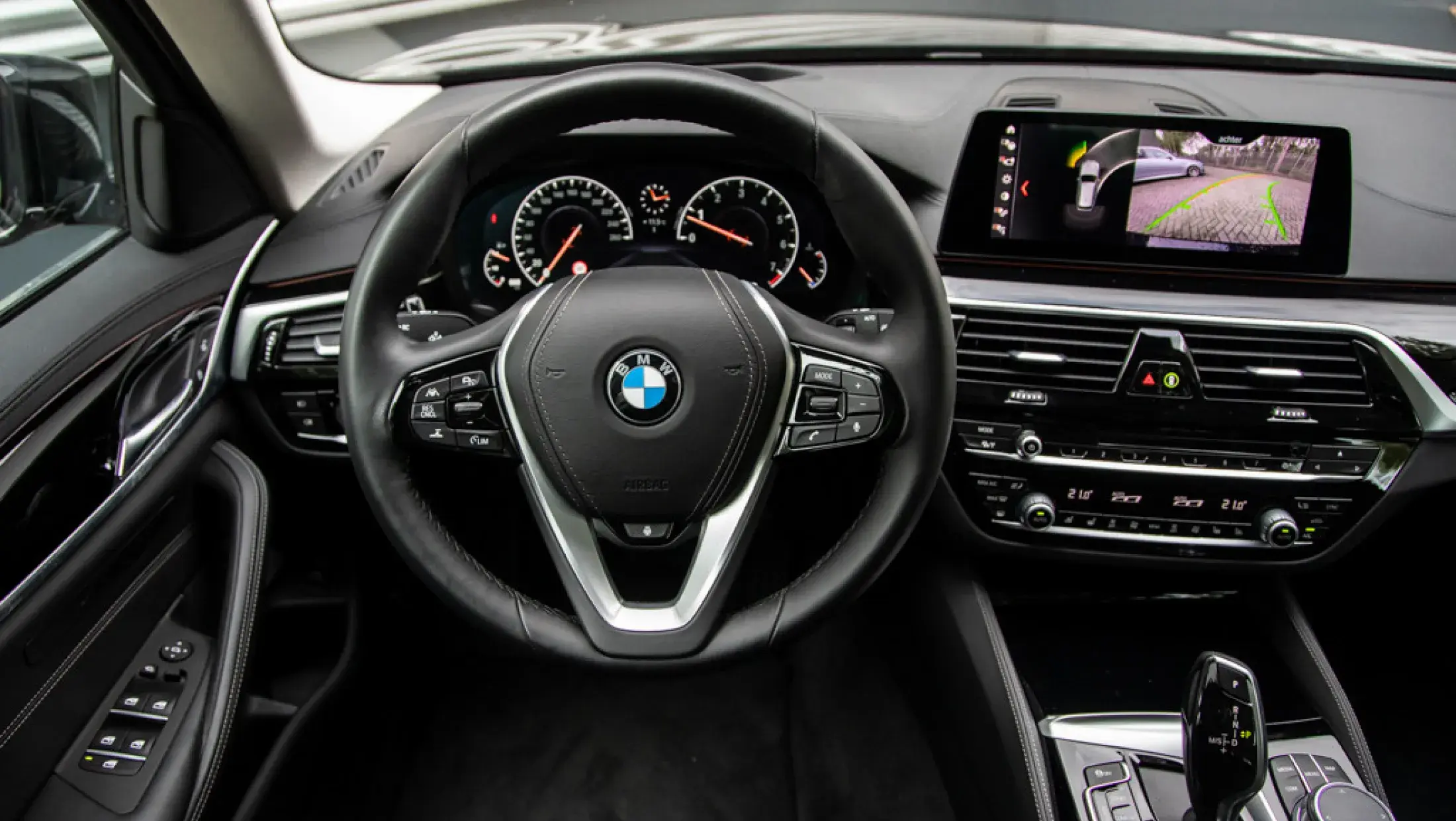 BMW 520i Touring ACC Blacksafier G31 Bergwerff