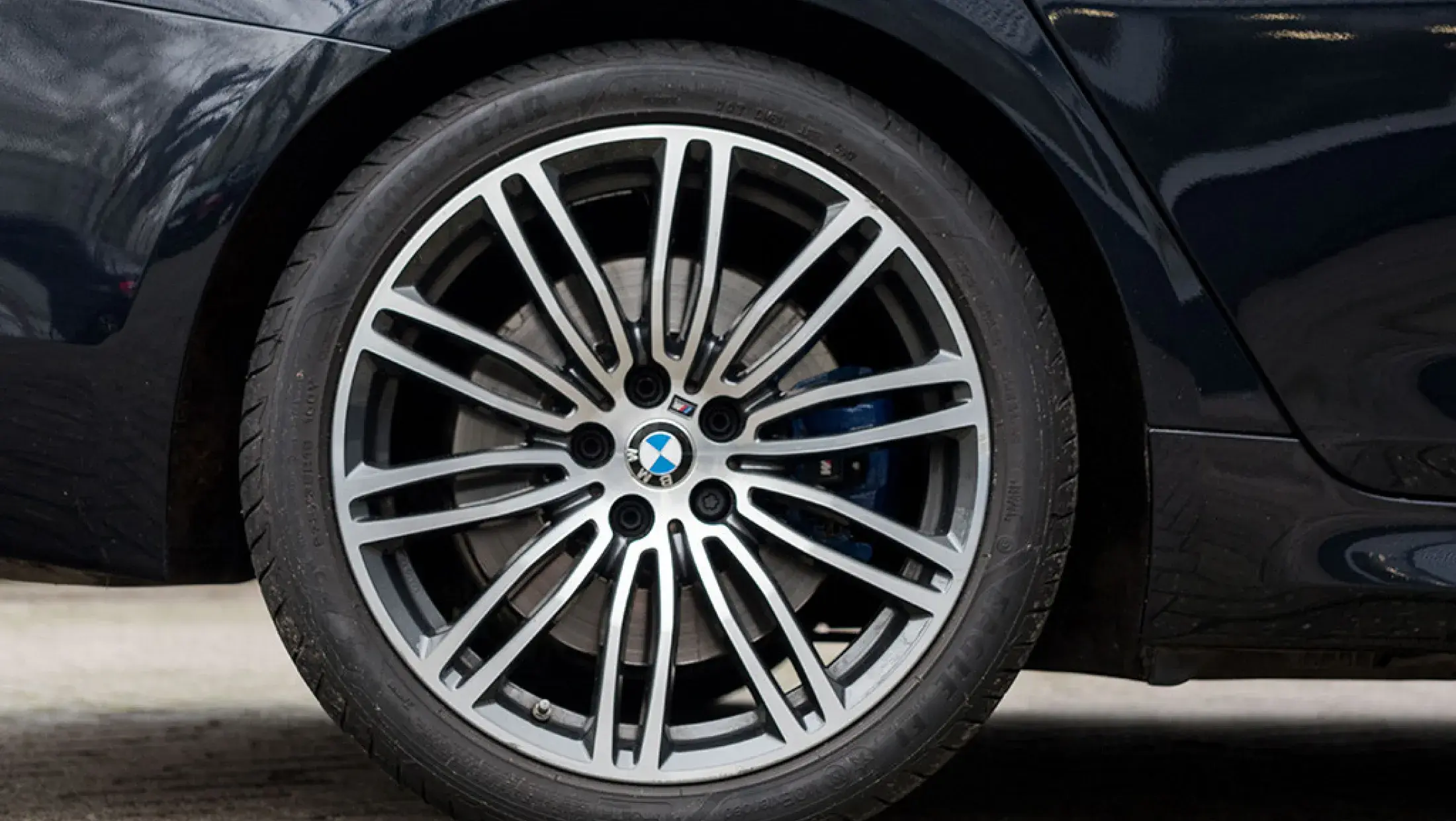 BMW 540i Touring xDrive High Executive M-Sport Carbonschwarz G31 Bergwerff