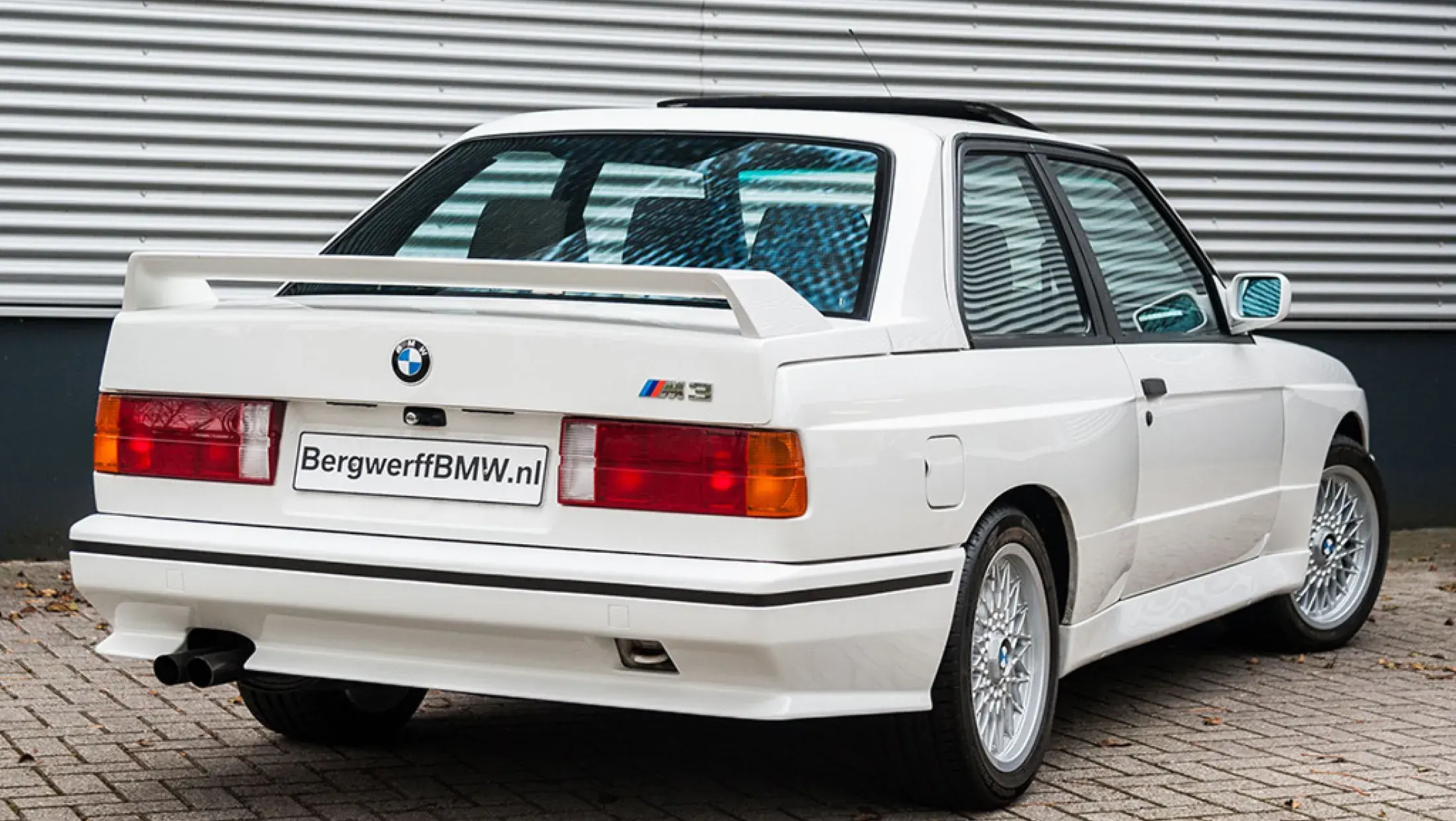 BMW M3 E30 Alpinweiss Bergwerff