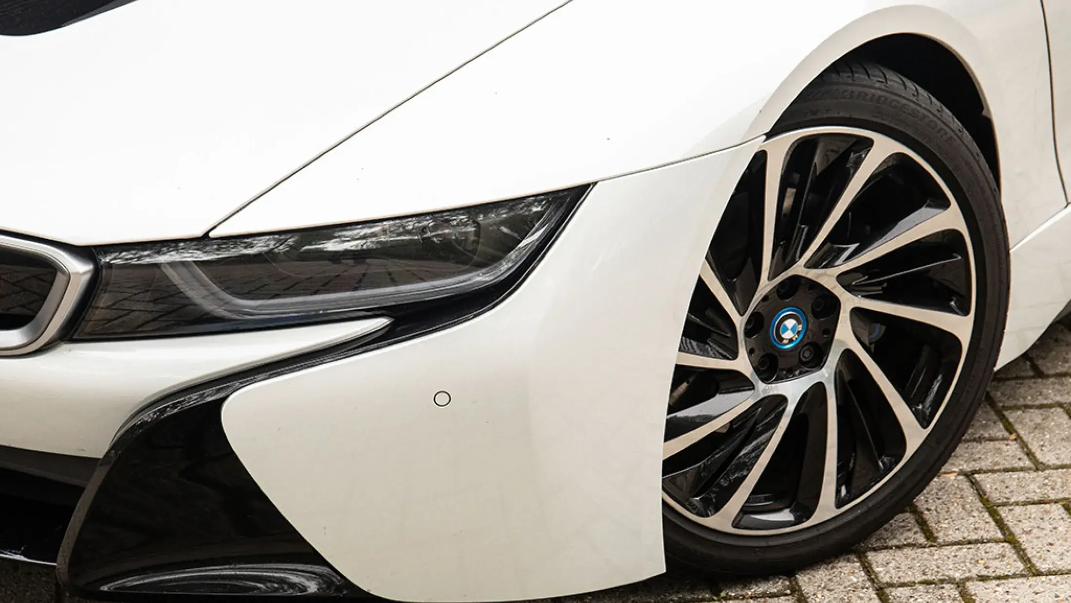 BMW i8 1.5 Kristallweiss Spheric Carumgra I12 Bergwerff