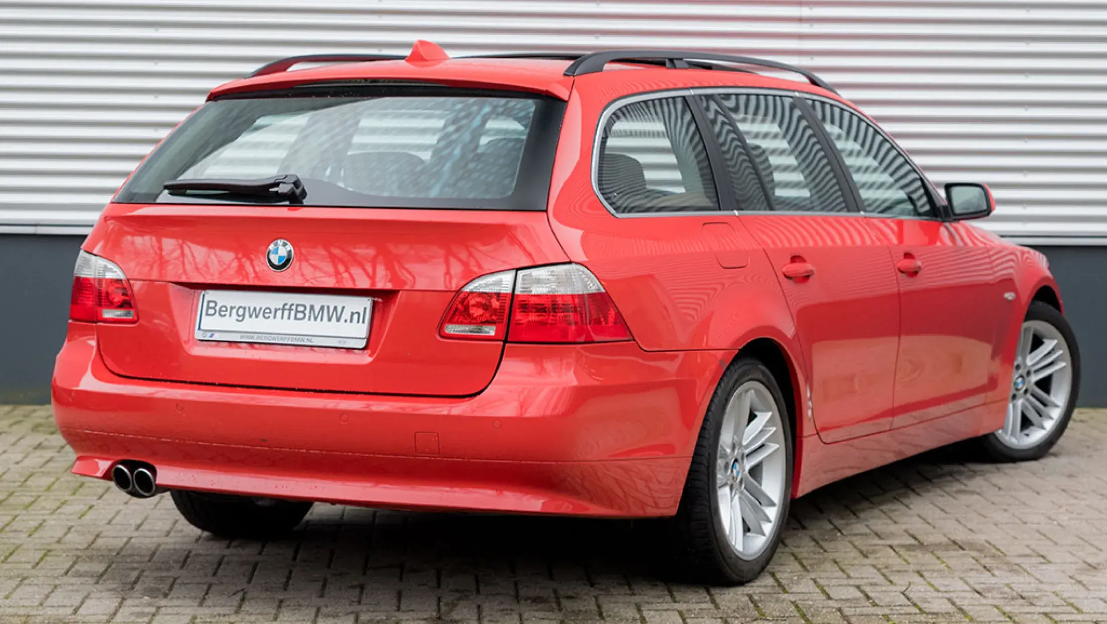 BMW 545i Touring Individual Feuer Rot E61 Bergwerff