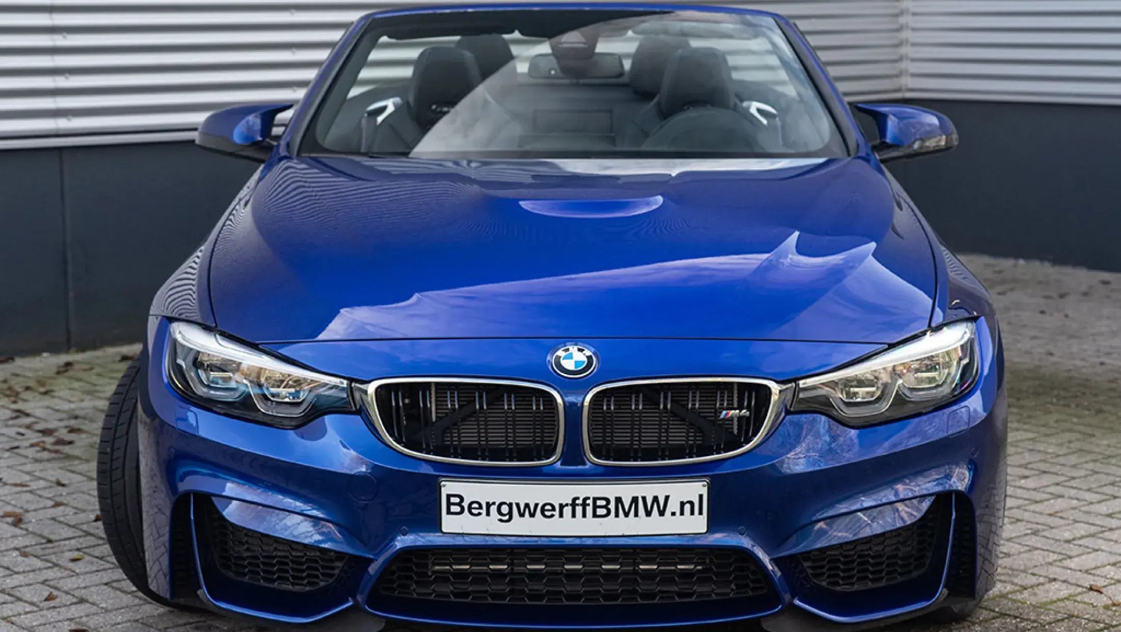 BMW M4 Cabrio San Marino Blau Volleder Merino Schwarz F83 Bergwerff