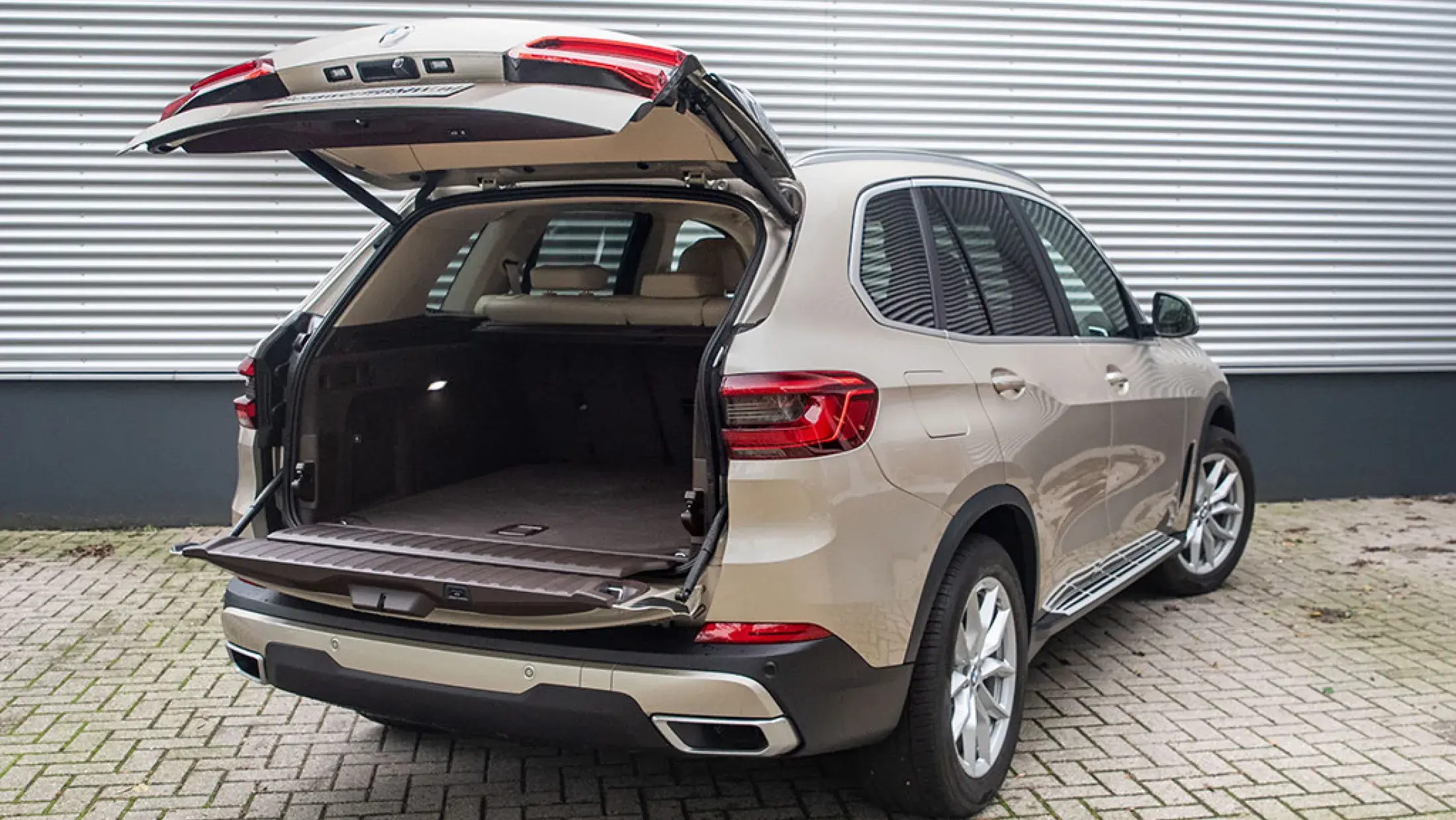 BMW X5 xDrive40i High Executive Sunstone Metallic Leder Vernasca G05 Bergwerff