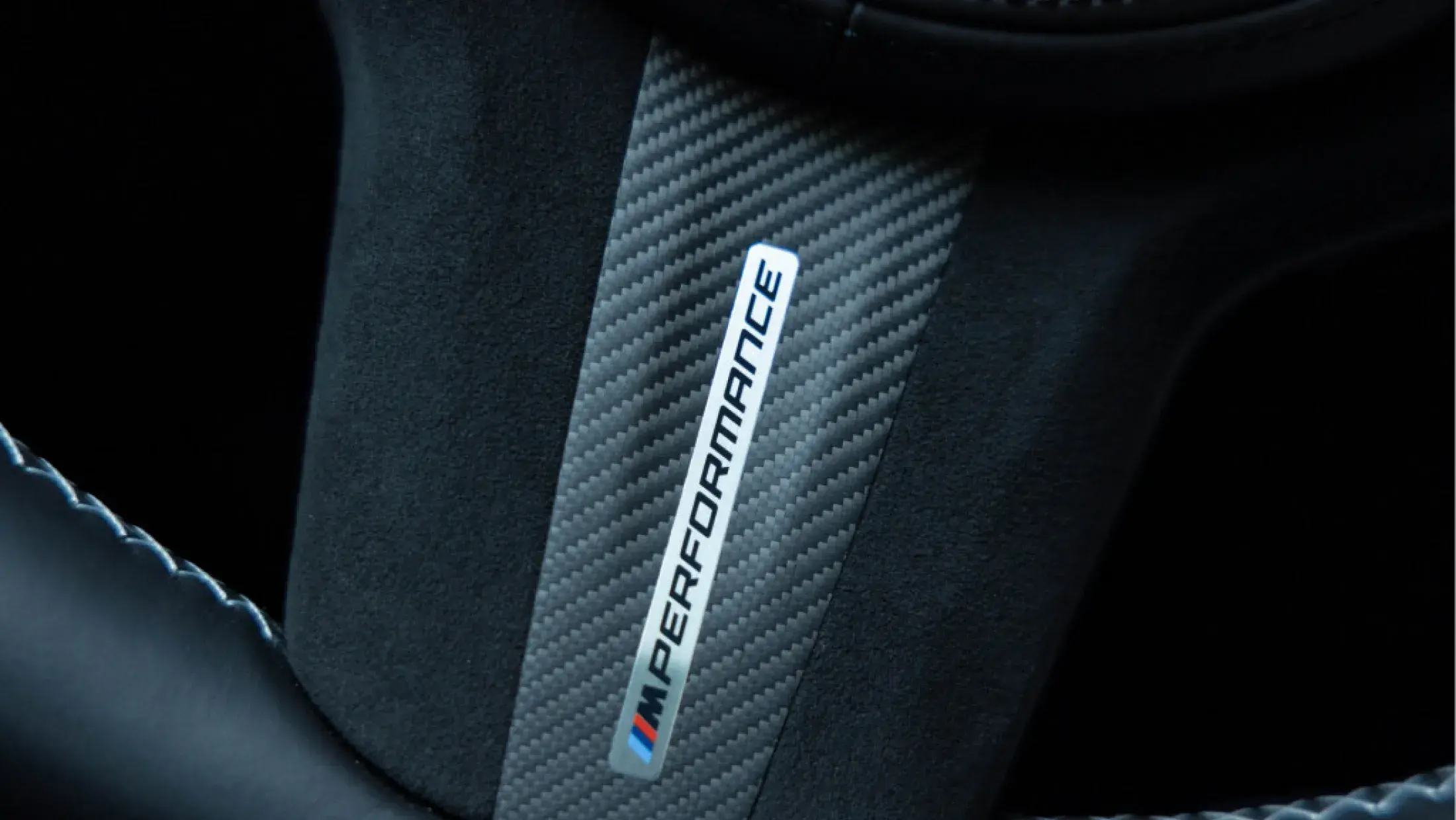 BMW 320i Touring G21 M Performance Mineral Grau Alcantara Sensatec Schwarz
