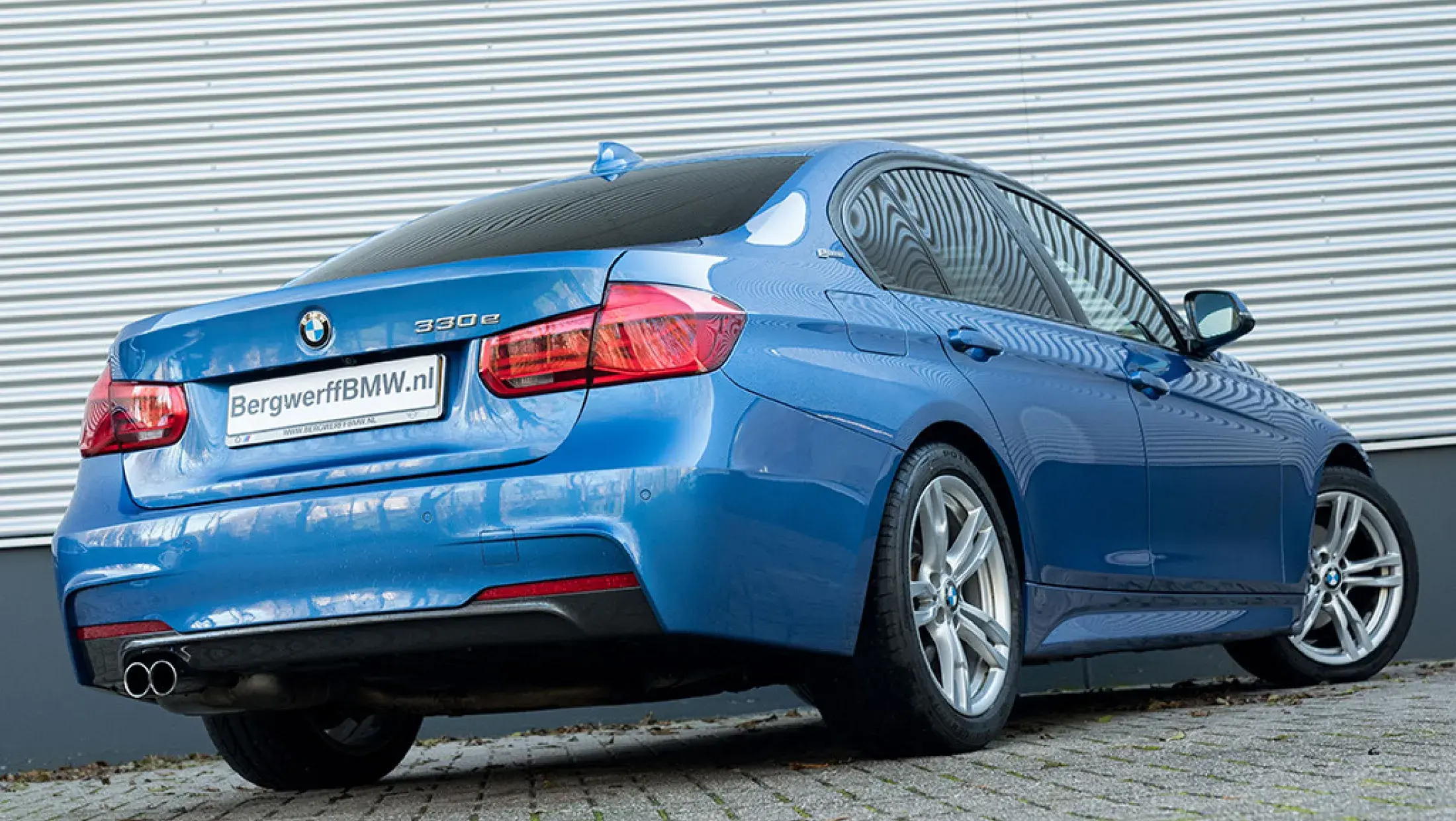 BMW 330e M-Sport Estoril Blau F30 Bergwerff