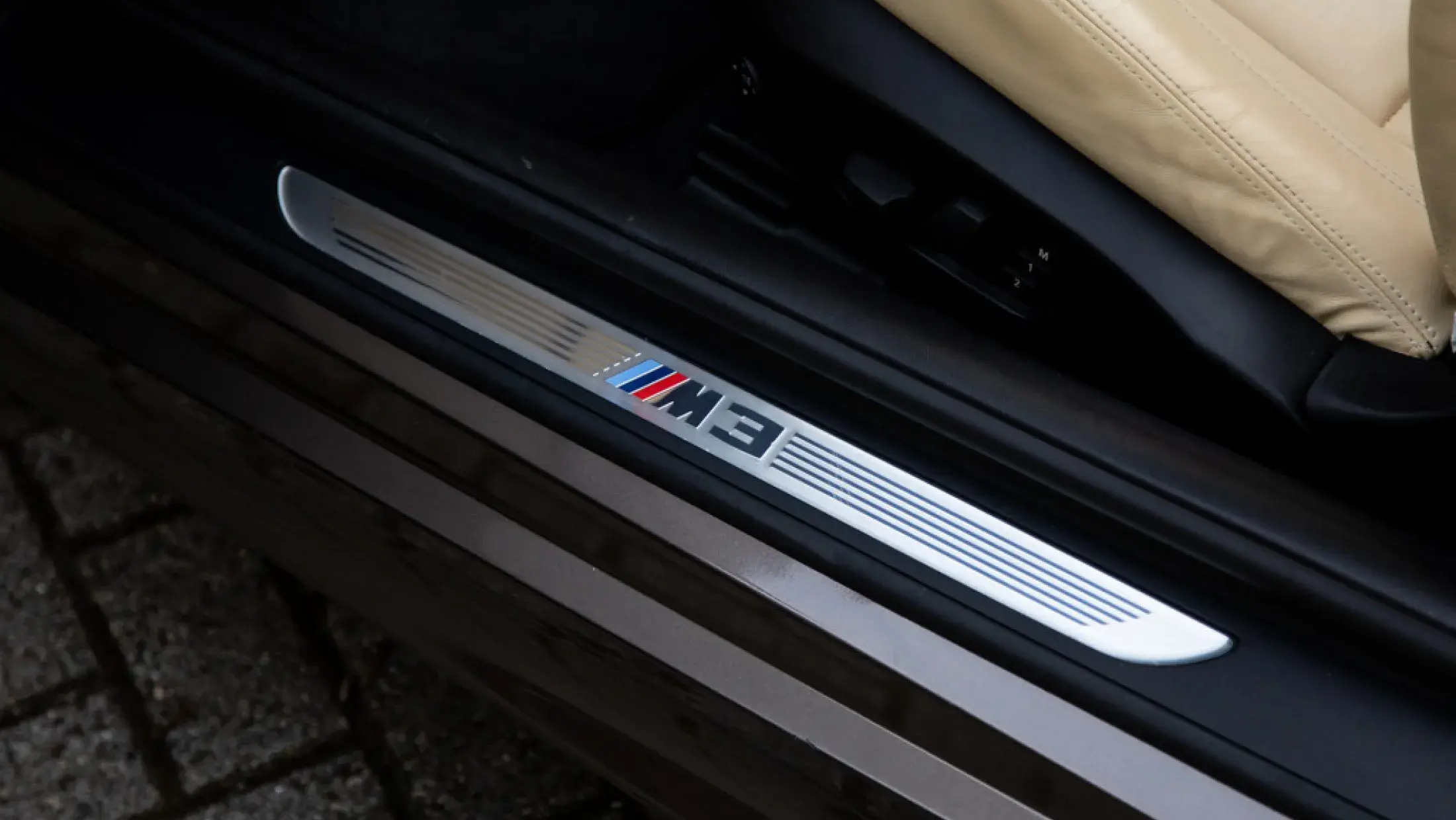 BMW E93 M3 Cabrio DCT Sepang Bronze Individual Uitgebreid lederen bekleding 2013