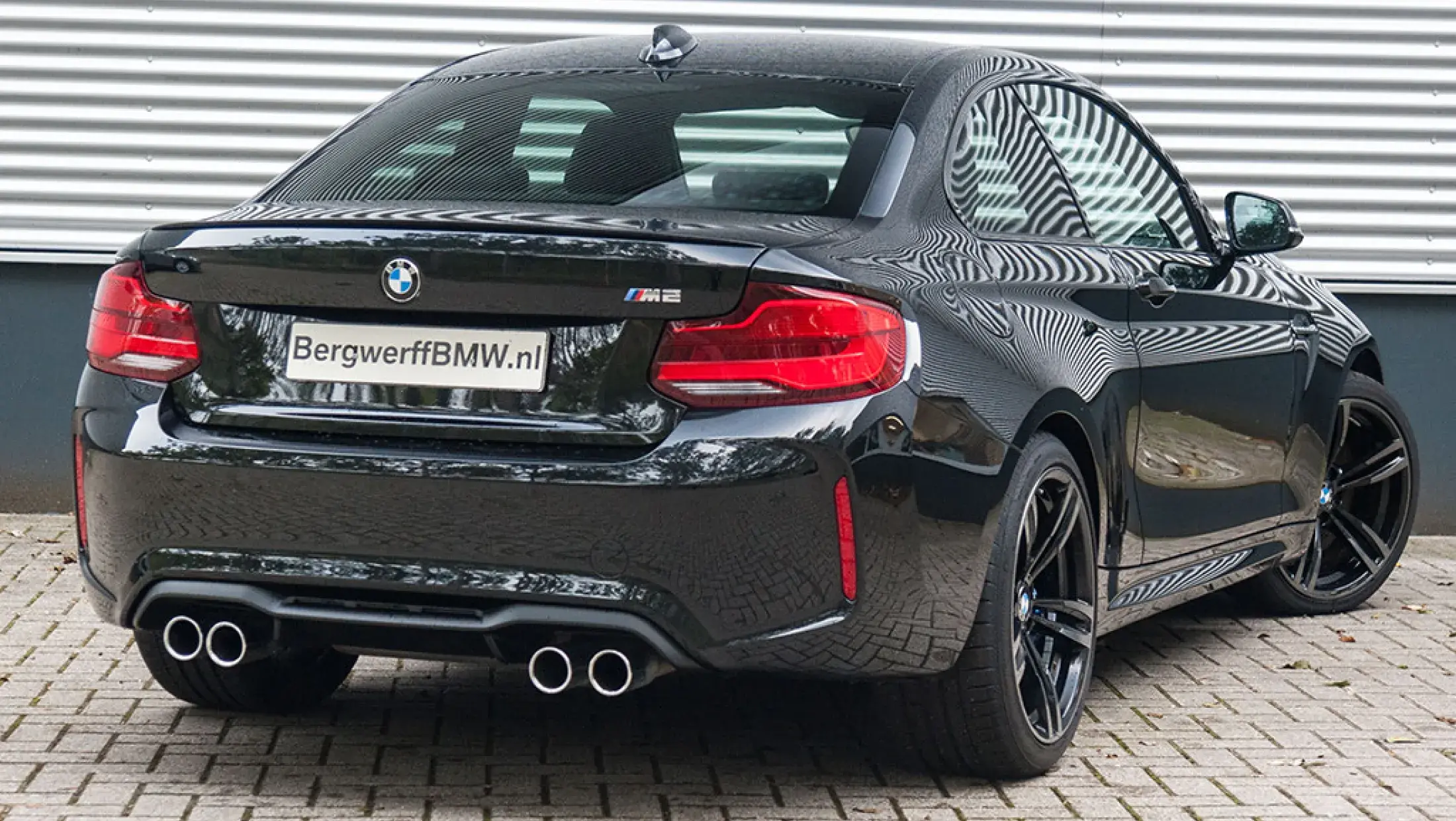 BMW M2 DCT F87 2018 Facelift Leder Dakota Schwarz Kontraststeppungblau Bergwerff