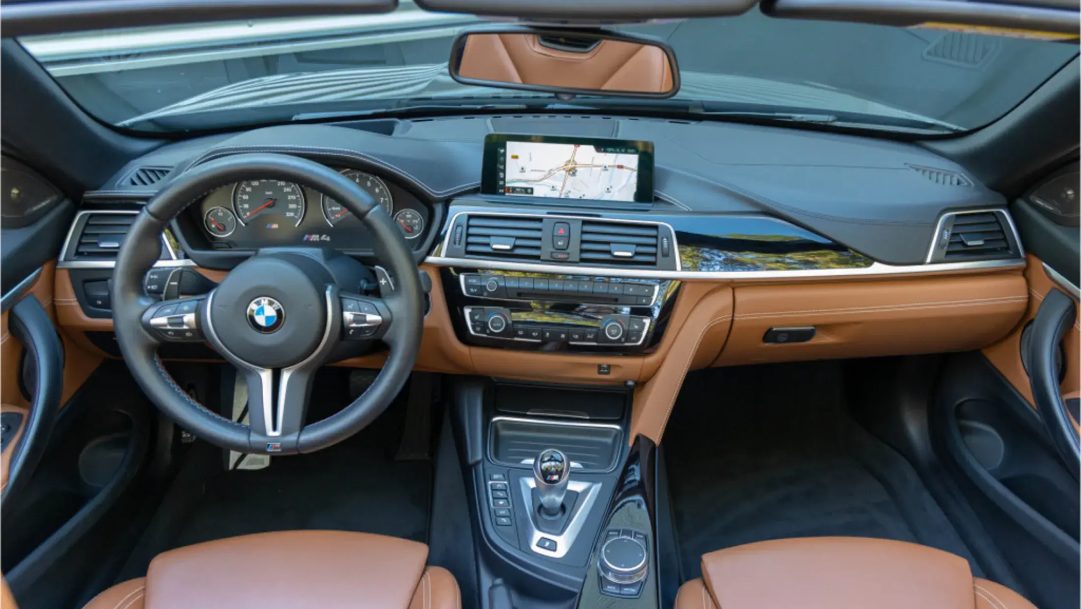 BMW M4 Competition Cabrio BMW Individual Special Request Grigio Telesto lederen bekleding Amarobraun