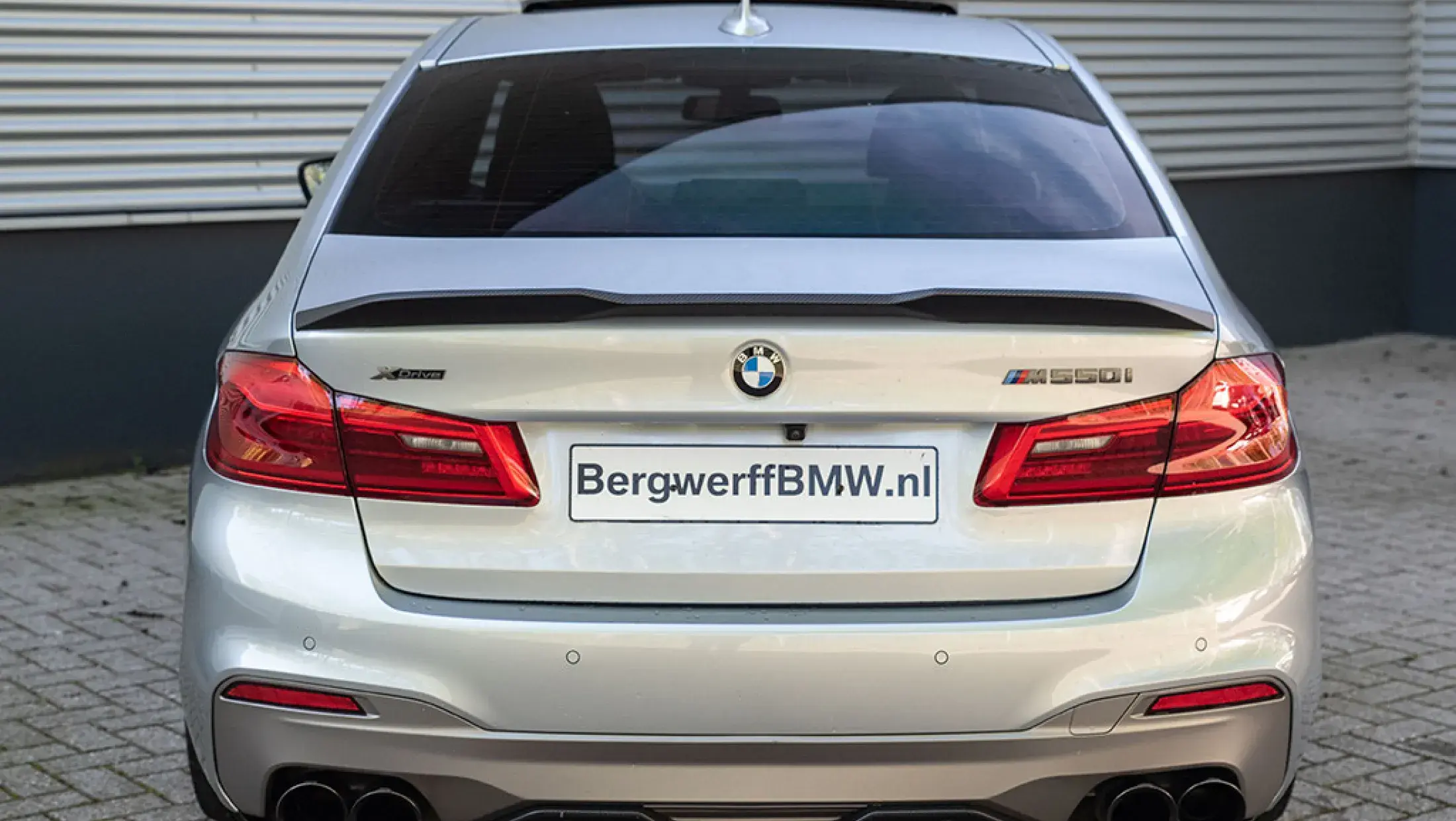 BMW M550i xDrive Individual Pure Metal Silver Full-Option Exklusivleder Nappa Schwarz G30 Bergwerff