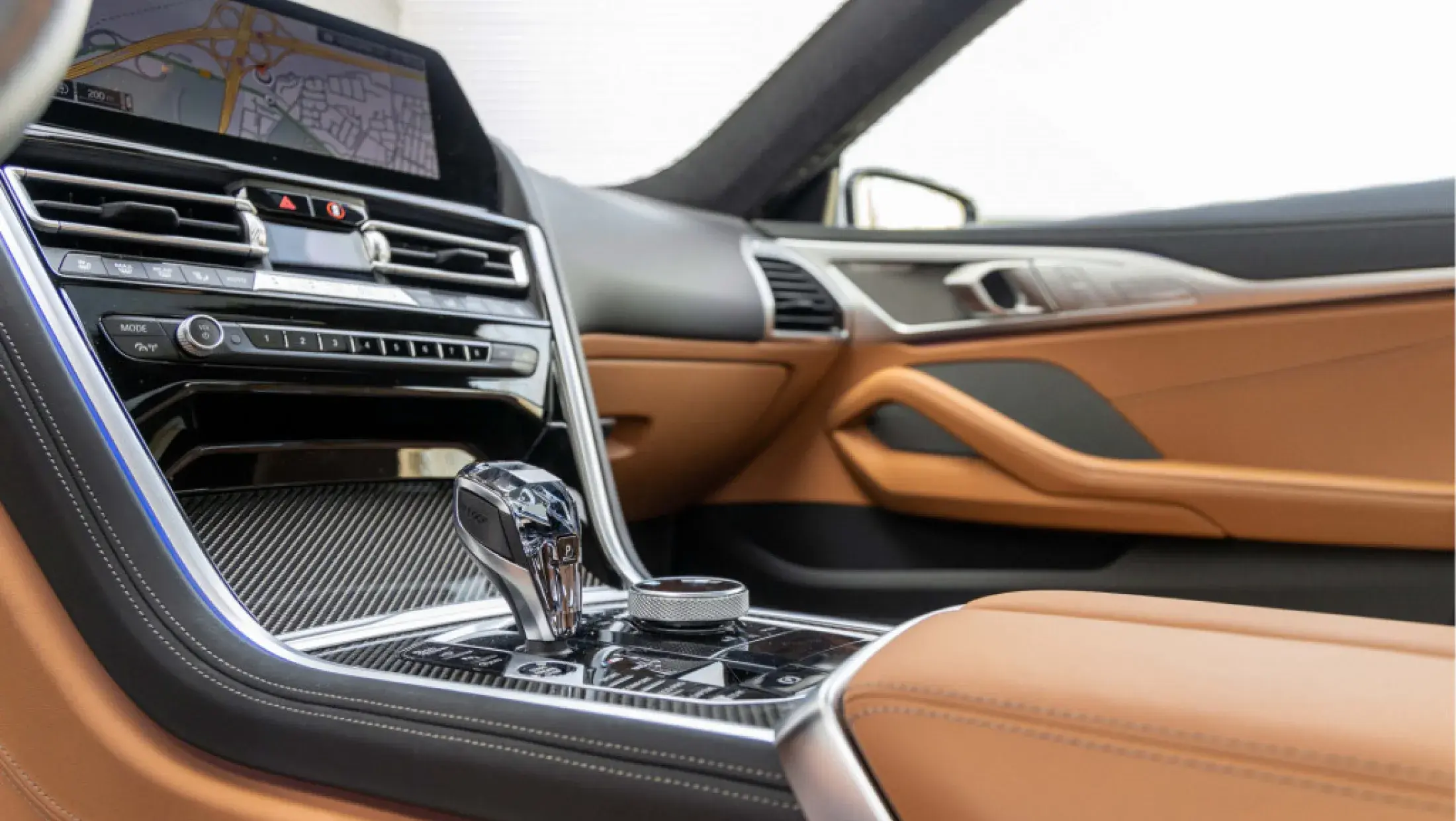 BMW M850i Gran Coupe Individual Pure Metal Silver G16 Individual Vollederen bekleding Merino Cognac