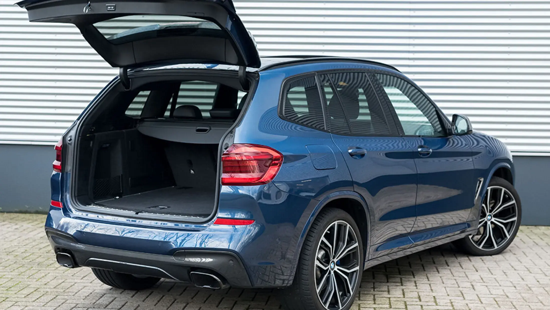 BMW X3 M40i xDrive Panoramadak Pythonic Blau G01 Bergwerff