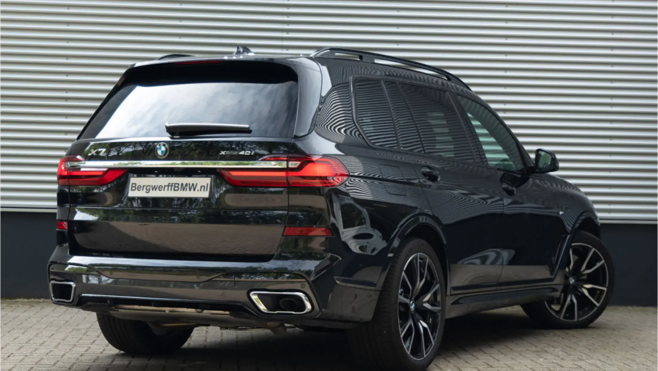 BMW X7 xDrive40i  G07 Black Saphire Metallic Leder Vernasca design Schwarz Bergwerff