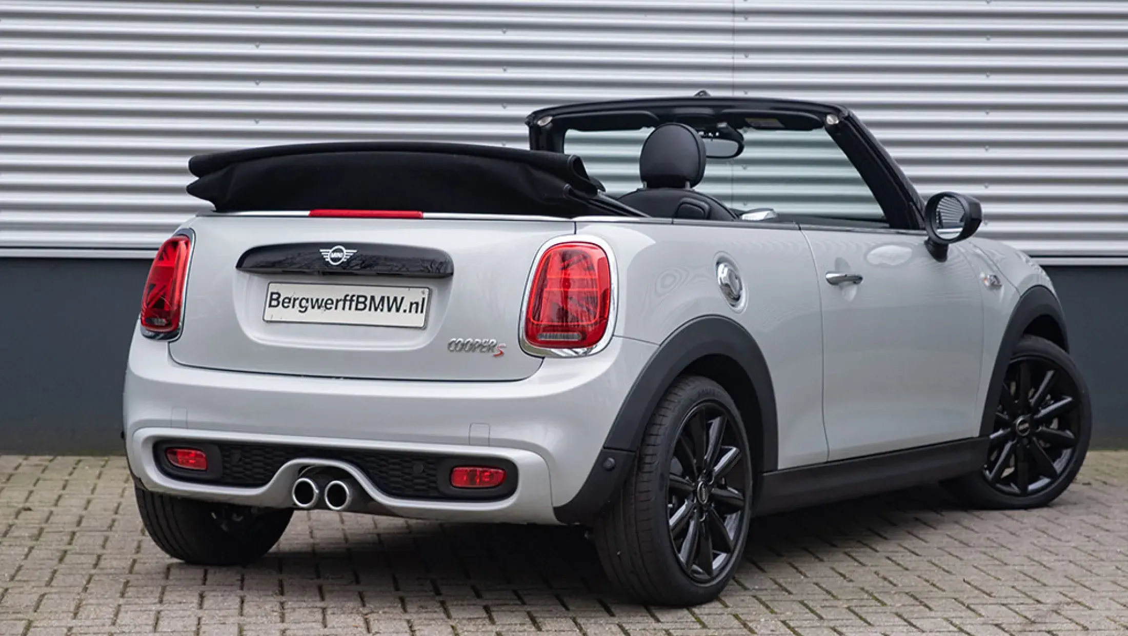 MINI Cooper S Cabrio Chili White SIlver Metallic F57 MINI Yours Leer Lounge Carbon Black