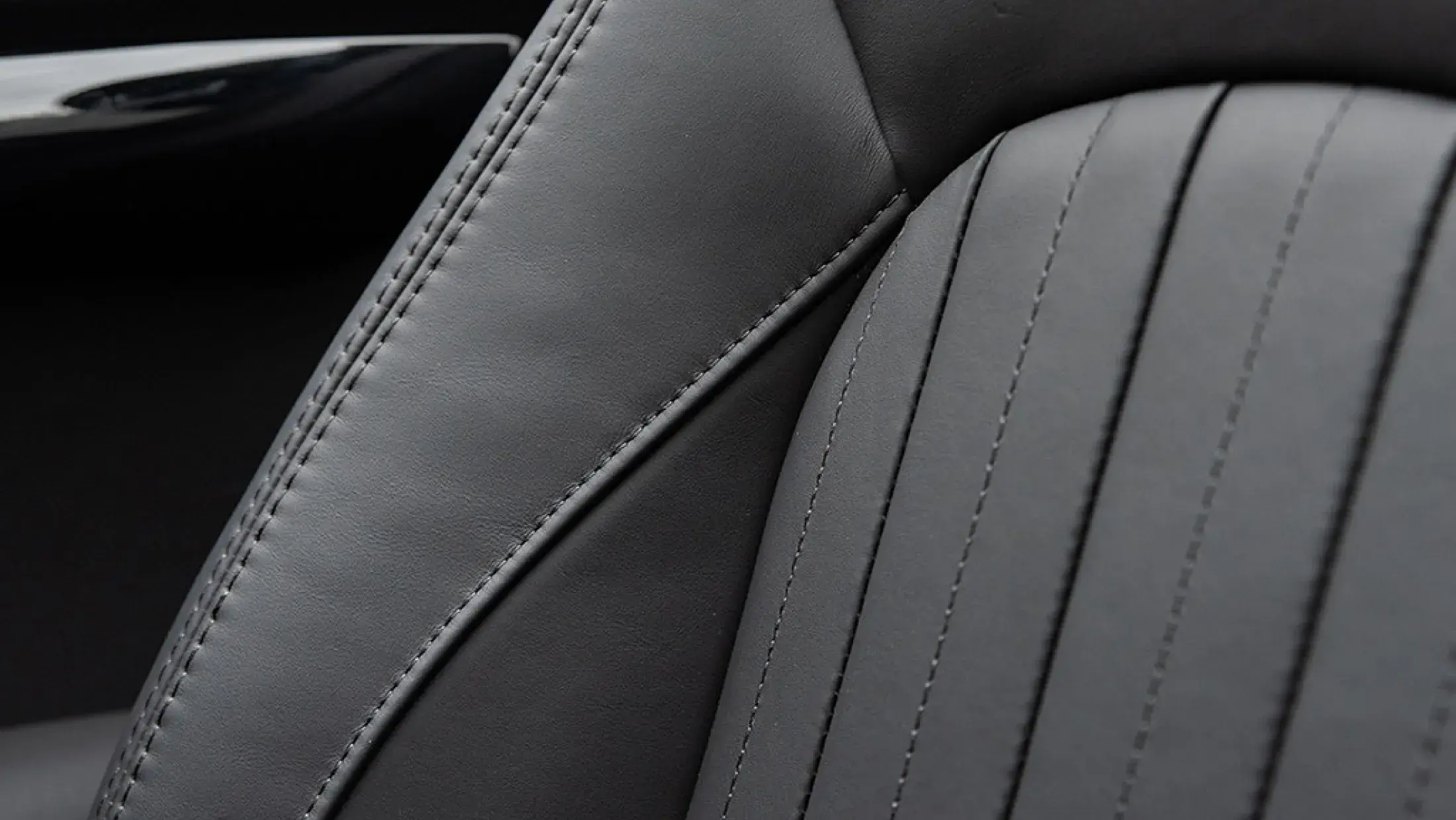 MINI Cooper S Cabrio Chili White SIlver Metallic F57 MINI Yours Leer Lounge Carbon Black