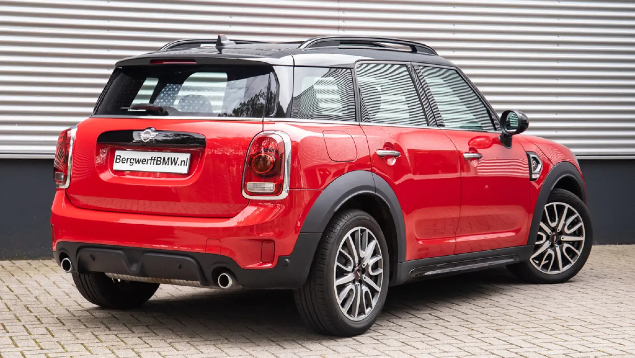 MINI Countryman Cooper S Knightbridge Chili red MINI Yours leer lounge Carbon Black