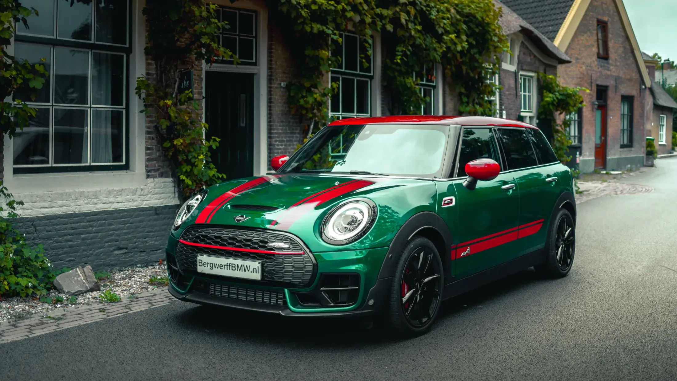 MINI Clubman John Cooper Works British Racing Green F54