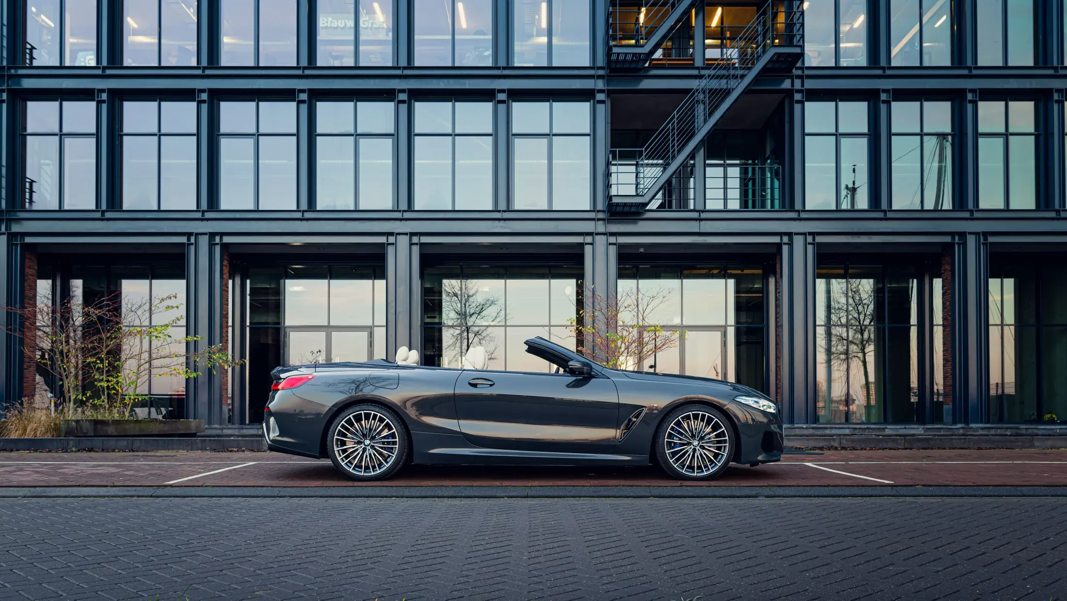 BMW M850i Cabrio G14 BMW Individual uitgebreid lederen bekleding Merino Elfenbeinweiss Dravitgrau metallic