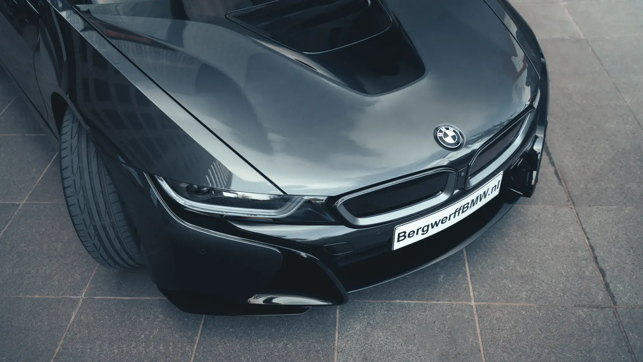 BMW i8 Roadster i15 Cabrio Volleder 'Spheric' geperforeerd in Amido Sophistograu Electric 