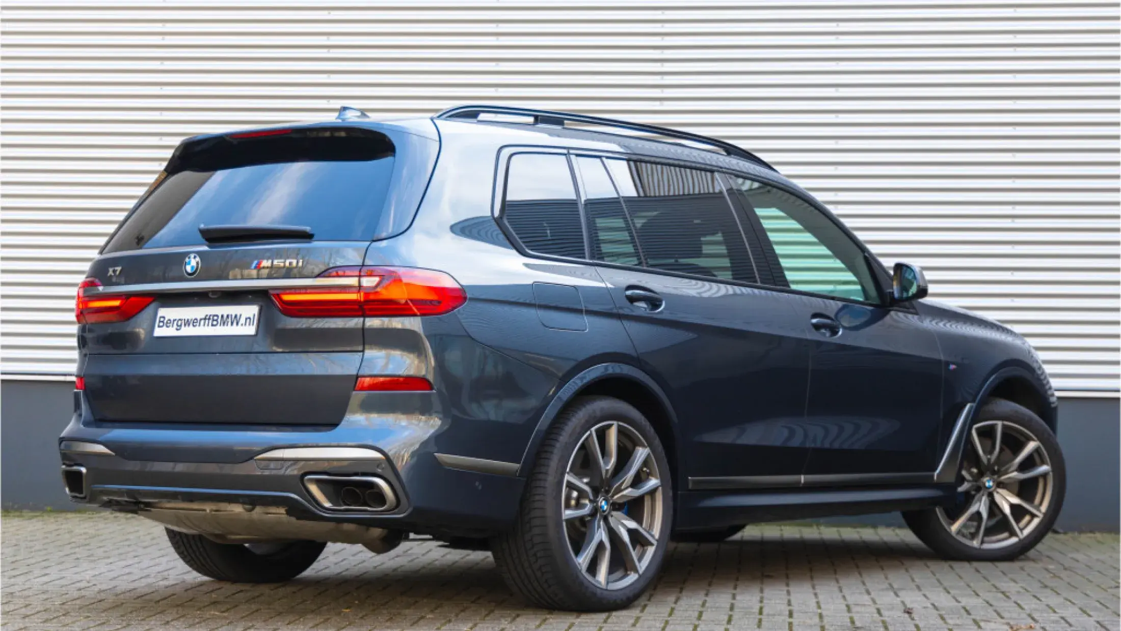 BMW X7 M50i 7-zits BMW Individual volleder Merino Arcticgrau metallic C27 G07 Bergwerff