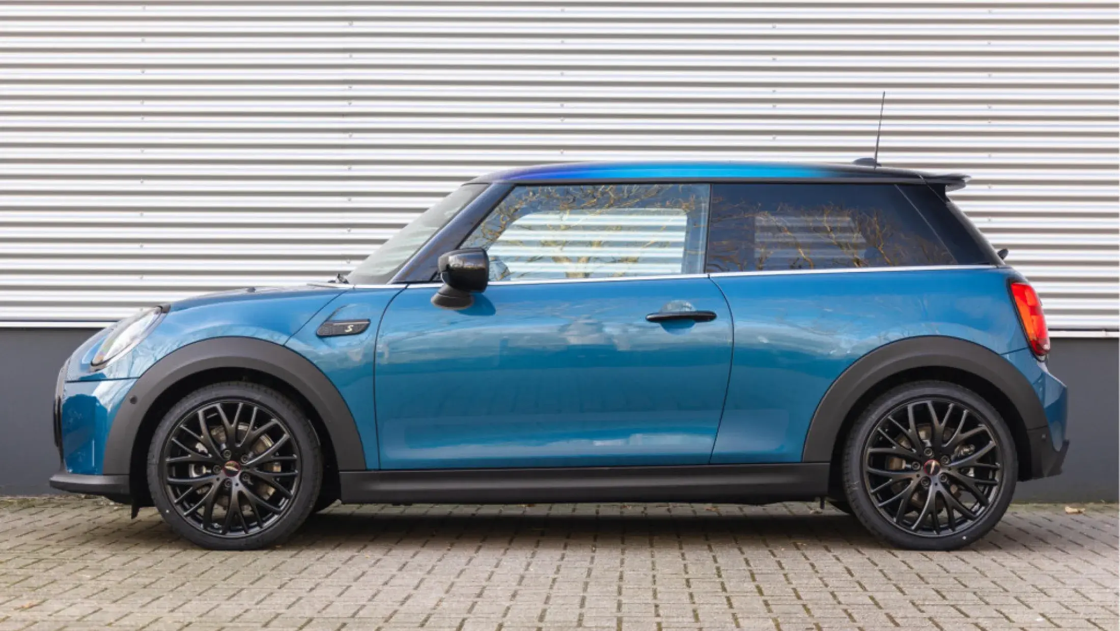 MINI Electric F56 Island Blue Stoff Leatherette combinatie Black Pearl Light Grey Hatchback