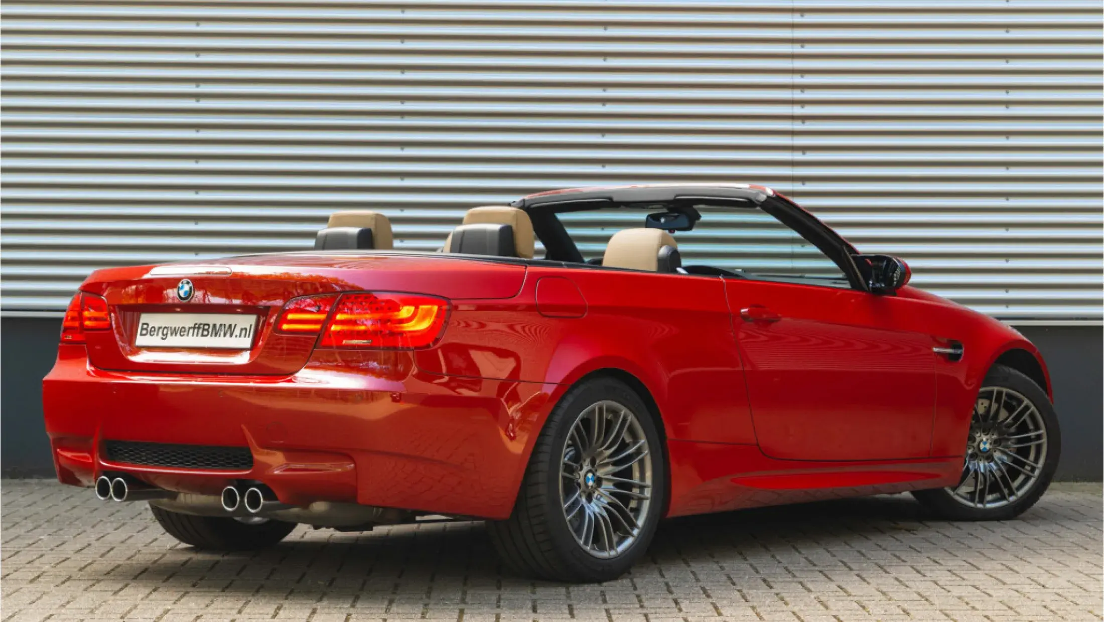 BMW E93 M3 Cabrio Melbourne Red Pearl Leder Novillo Bambusbeige Classic