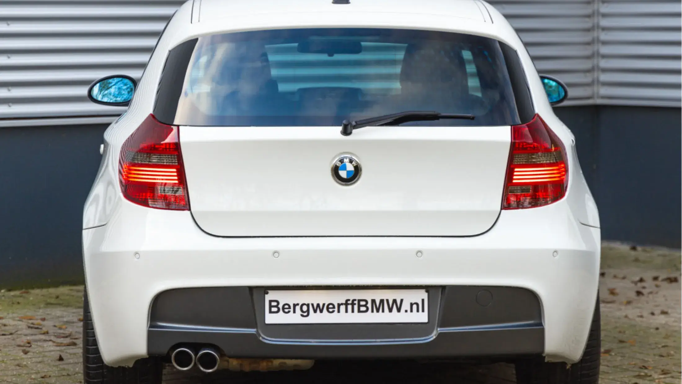 BMW 1-serie 130i 3-deurs - M-Sport 6