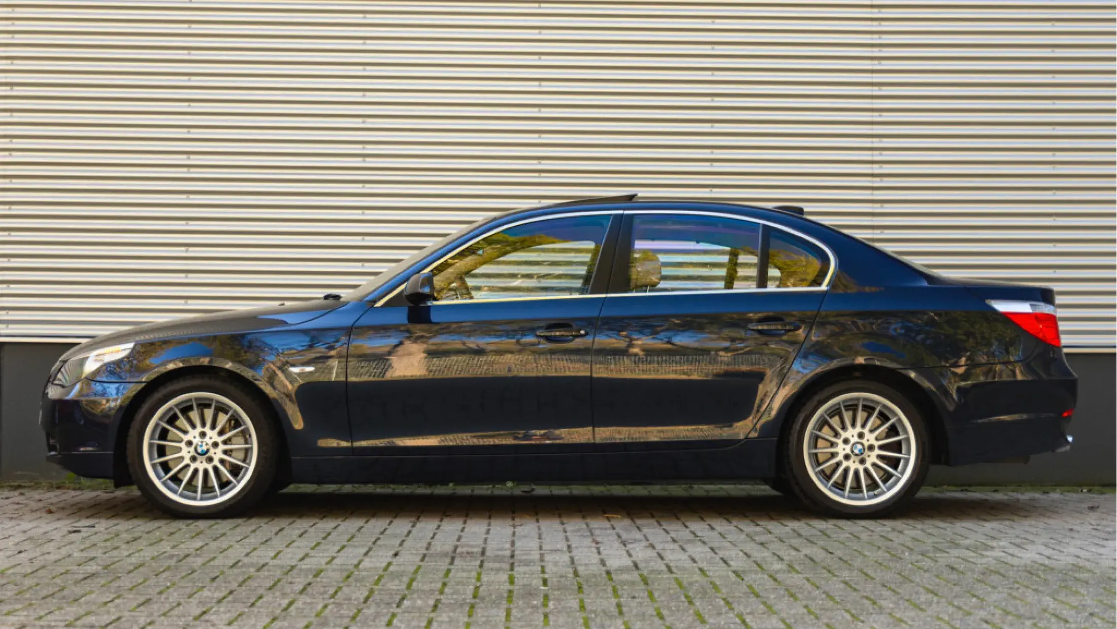 BMW 550i E60 Limousine - one owner - youngtimer - night vision 7