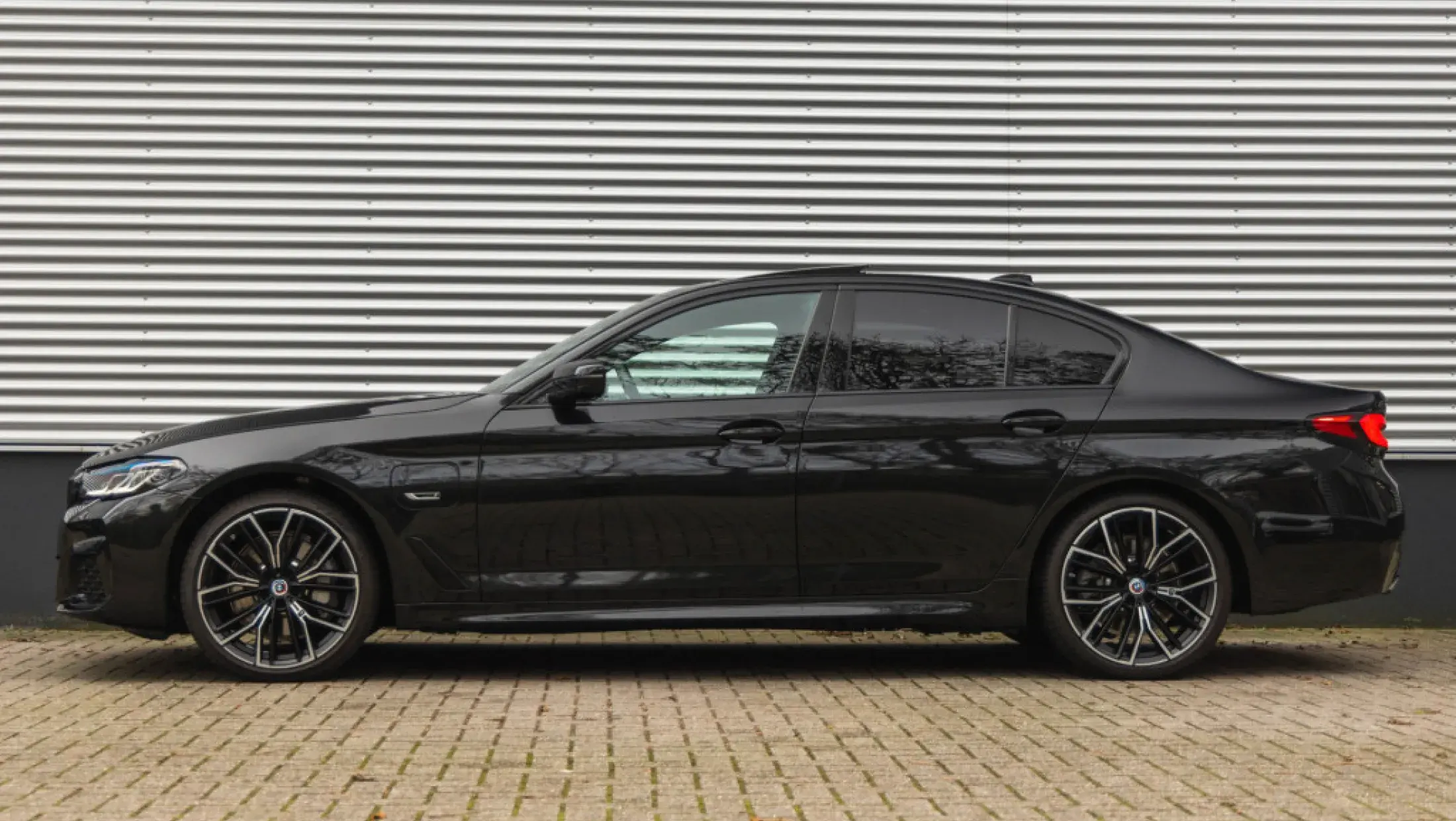 BMW G30 LCI 5-serie 530e High Executive - M-Sport - Dak - Head-up - Nappa Leder 9