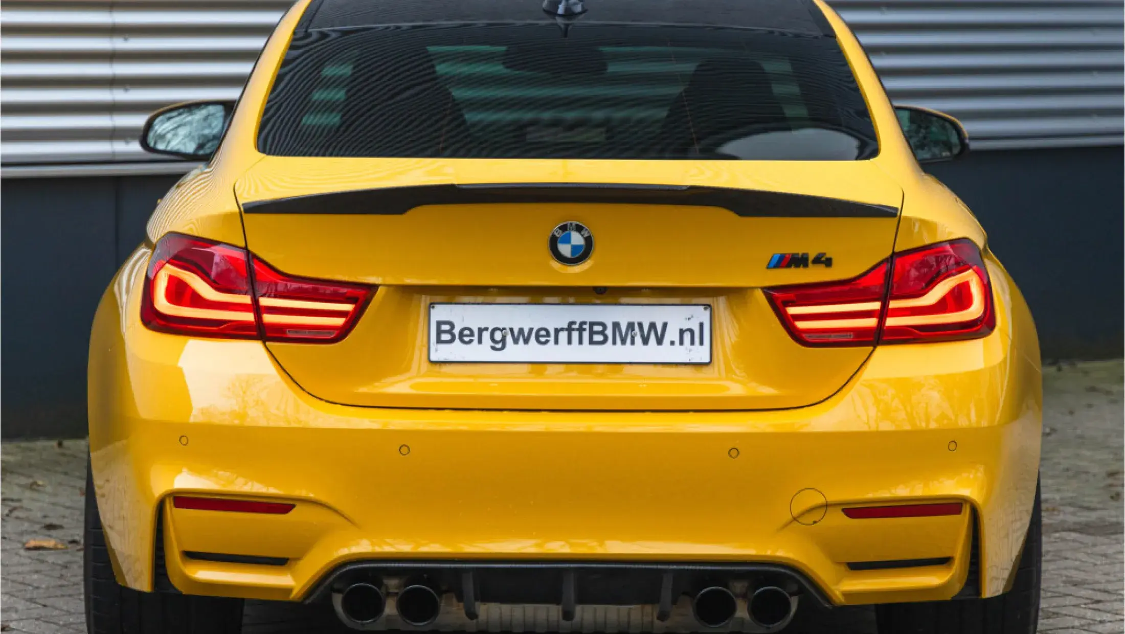 BMW 4-serie Coupé M4 Competition - Individual Speed Yellow 5