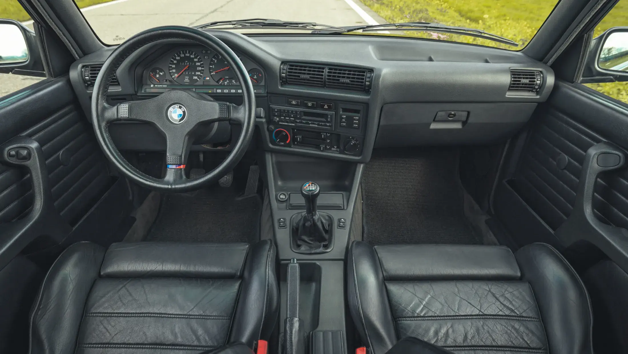 BMW E30 M3 Diamond Black Metallic Handgeschakeld first hand 1988 low mileage