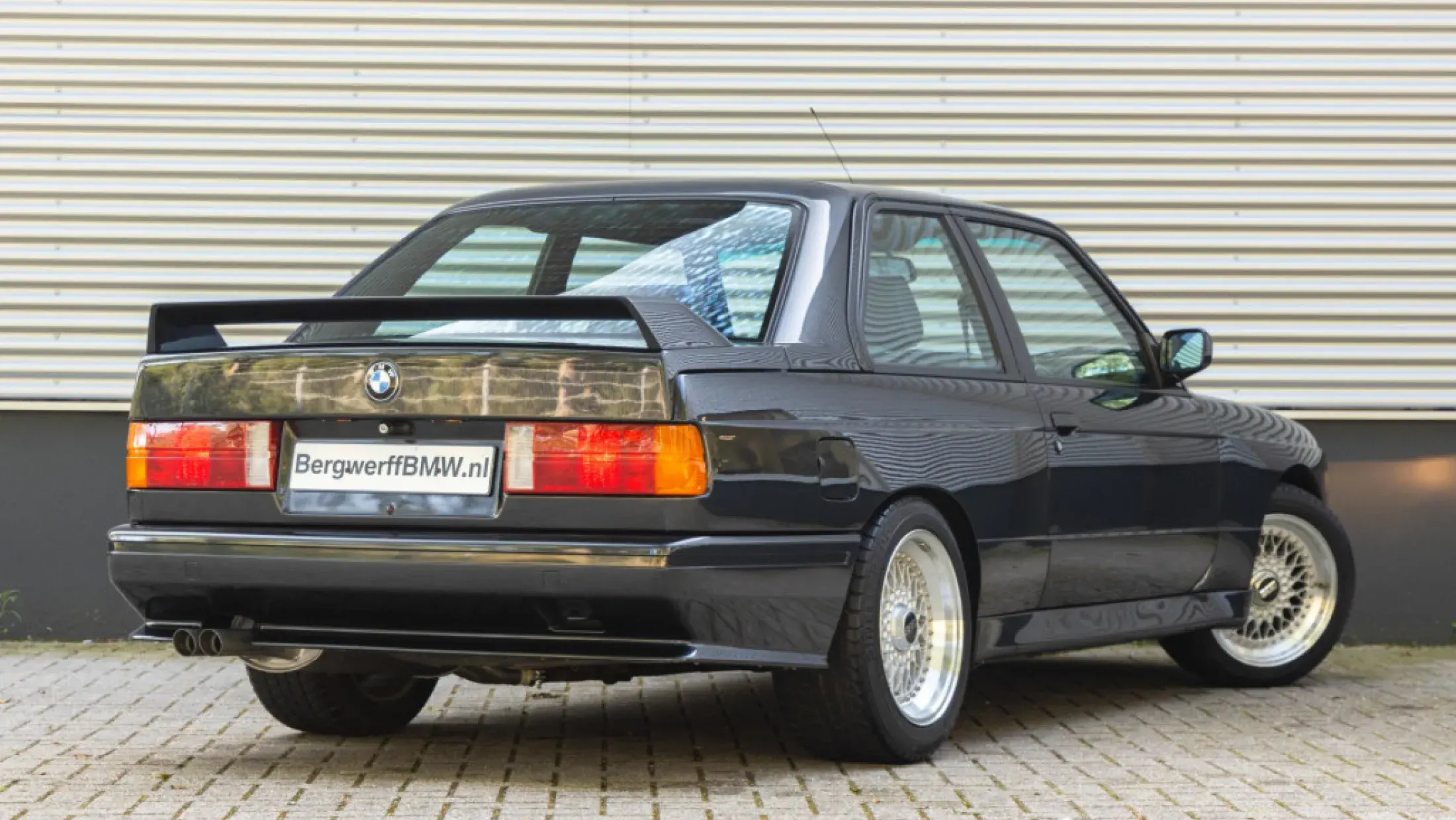 BMW E30 M3 Diamond Black Metallic Handgeschakeld first hand 1988 low mileage