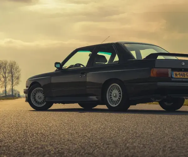 BMW E30 M3 Diamond Black Metallic Handgeschakeld first hand 1988 low mileage