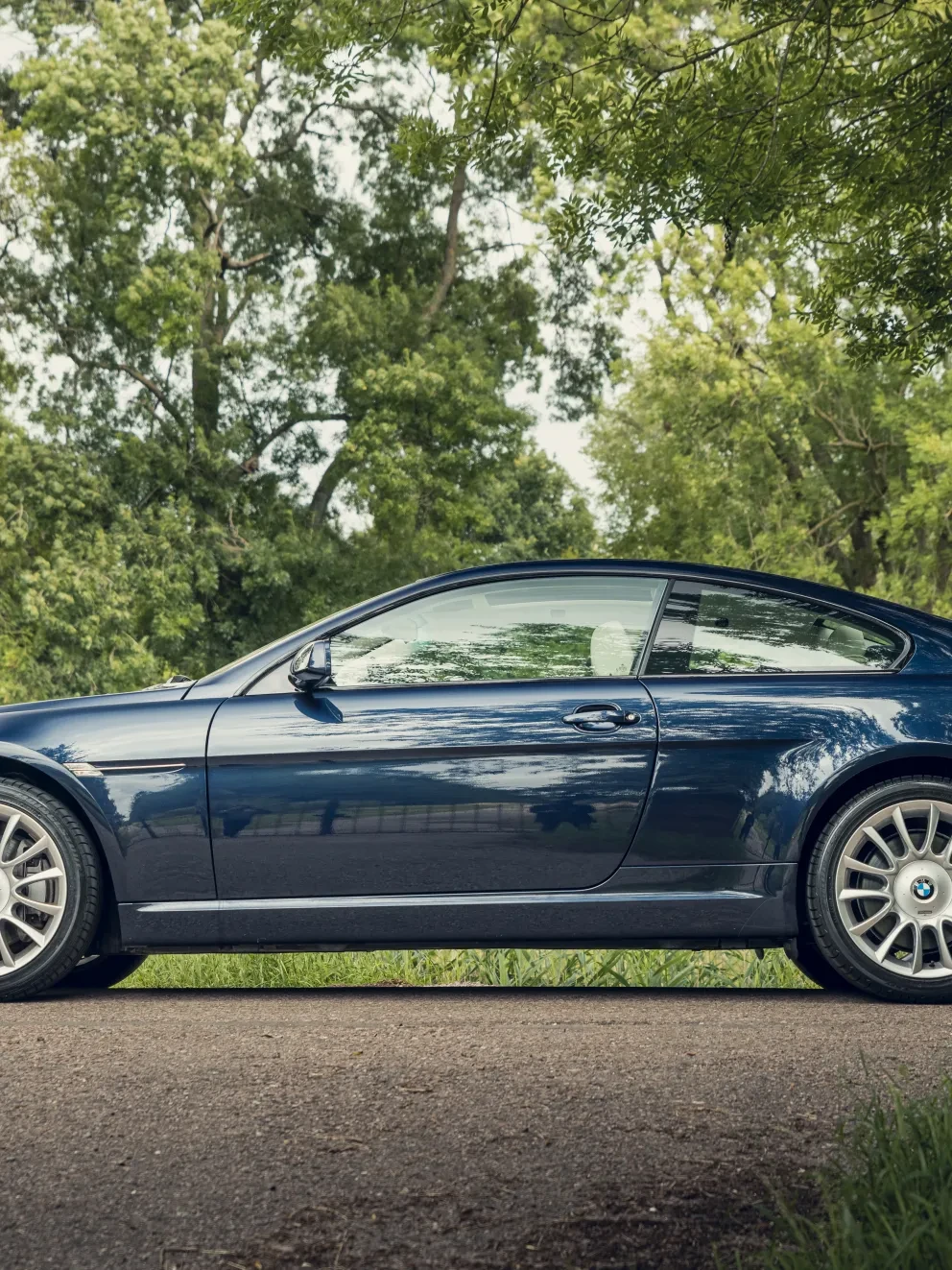 BMW 650i Youngtimer Individual E63 Coupe Blue Onyx