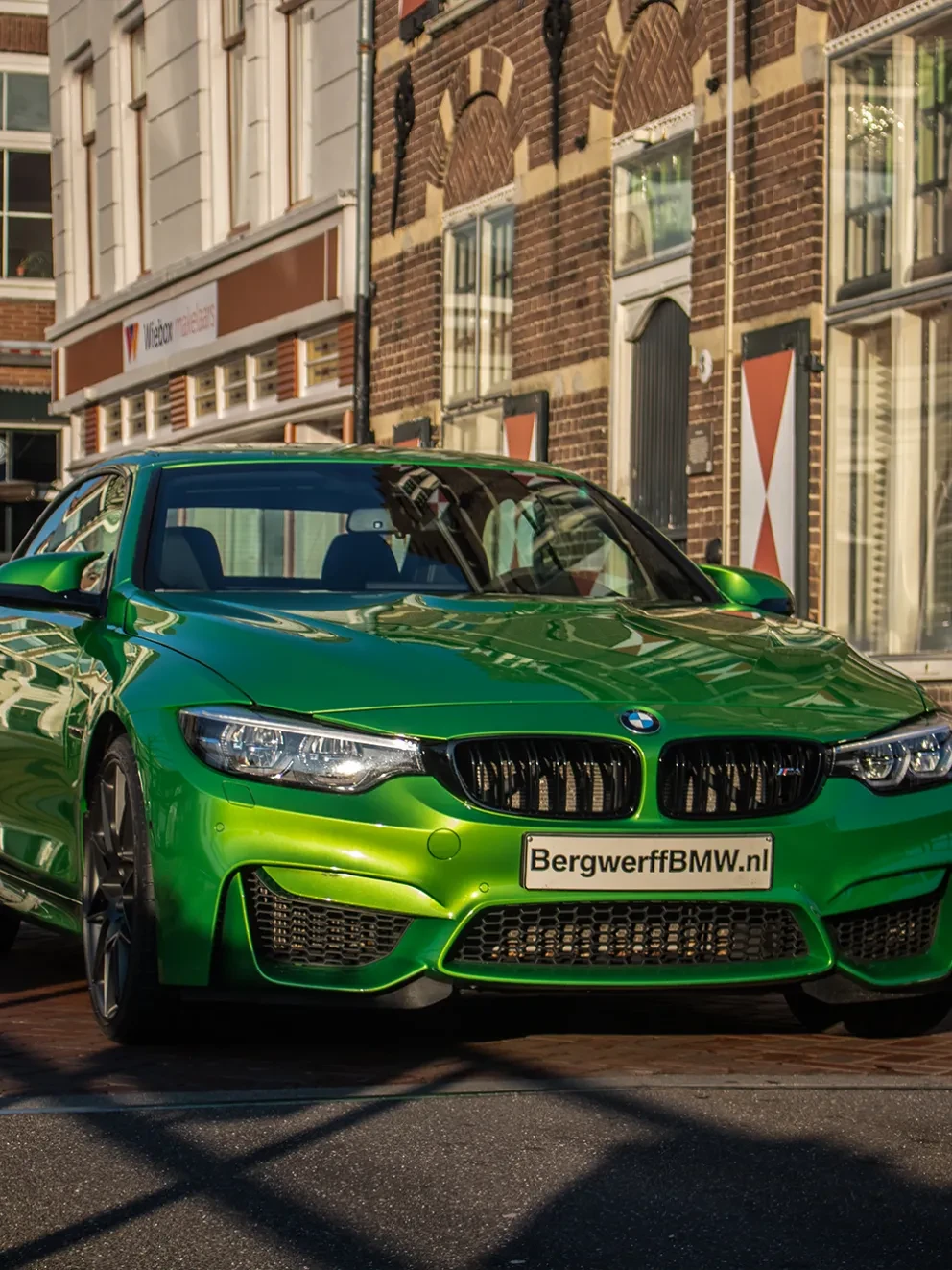 BMW M4 Competition Cabrio Individual Java Green Merino Silverstone F33 Bergwerff