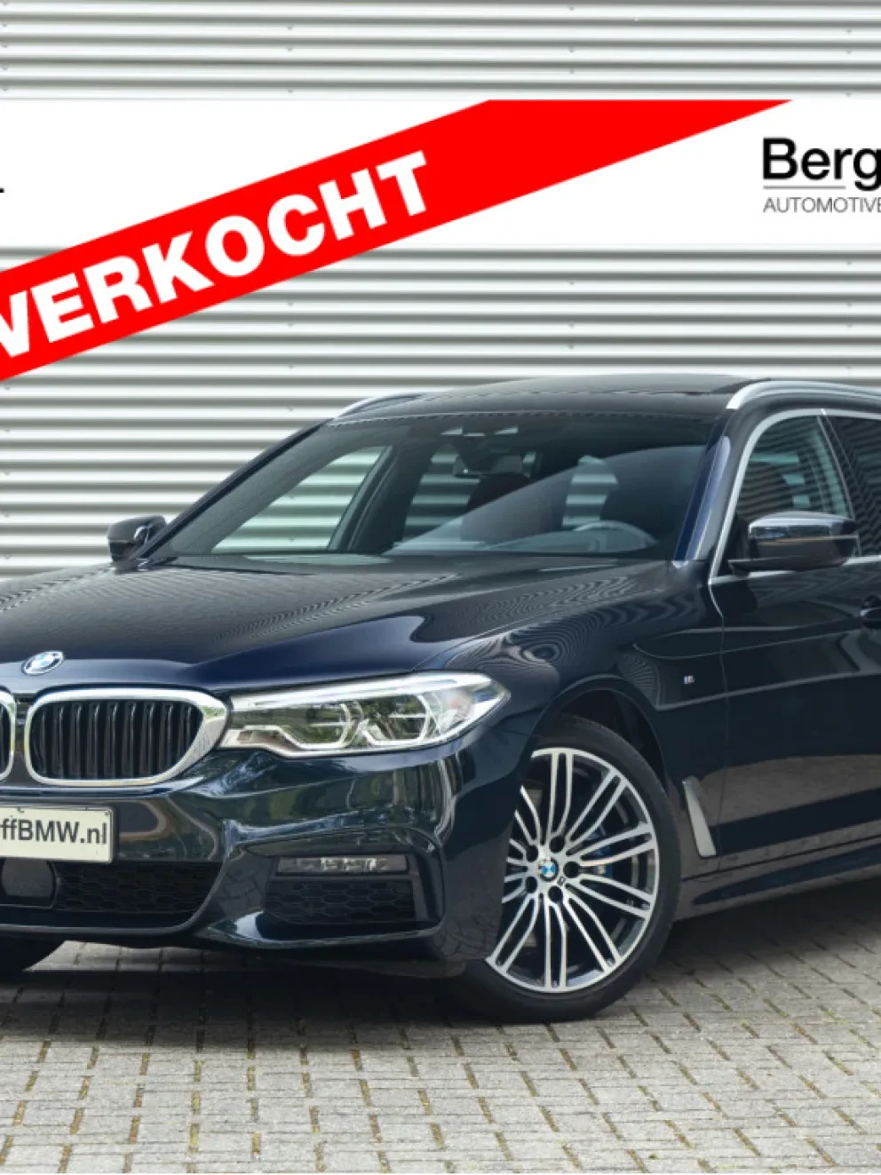BMW 530i Touring G31 Azurite black metallic BMW Individual vollederen bekleding Tartufo