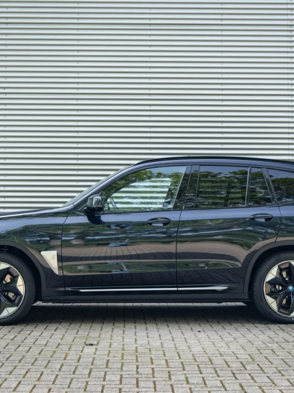 BWM iX3 Electric G08 High Executive Carbon Black Metallic Leder Vernasca Mokka stiksel Schwarz SUV