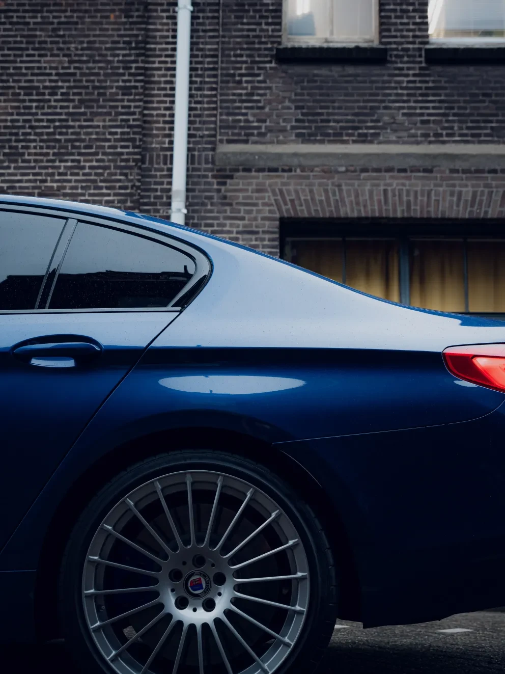 ALPINA B5 Bi-Turbo Sedan Sperre Alpina Blue Metallic Exklusivleder Nappa Leder Schwarz G30