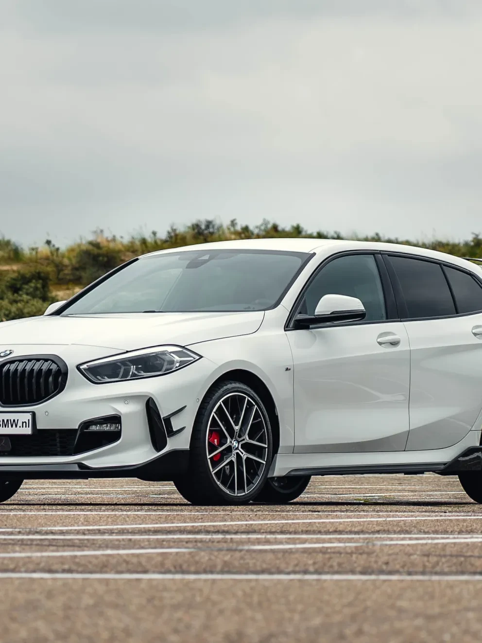 BMW 118i M Performance F40 Alpine White Stof Trigon Alcantara Schwarz Hatchback bergwerff