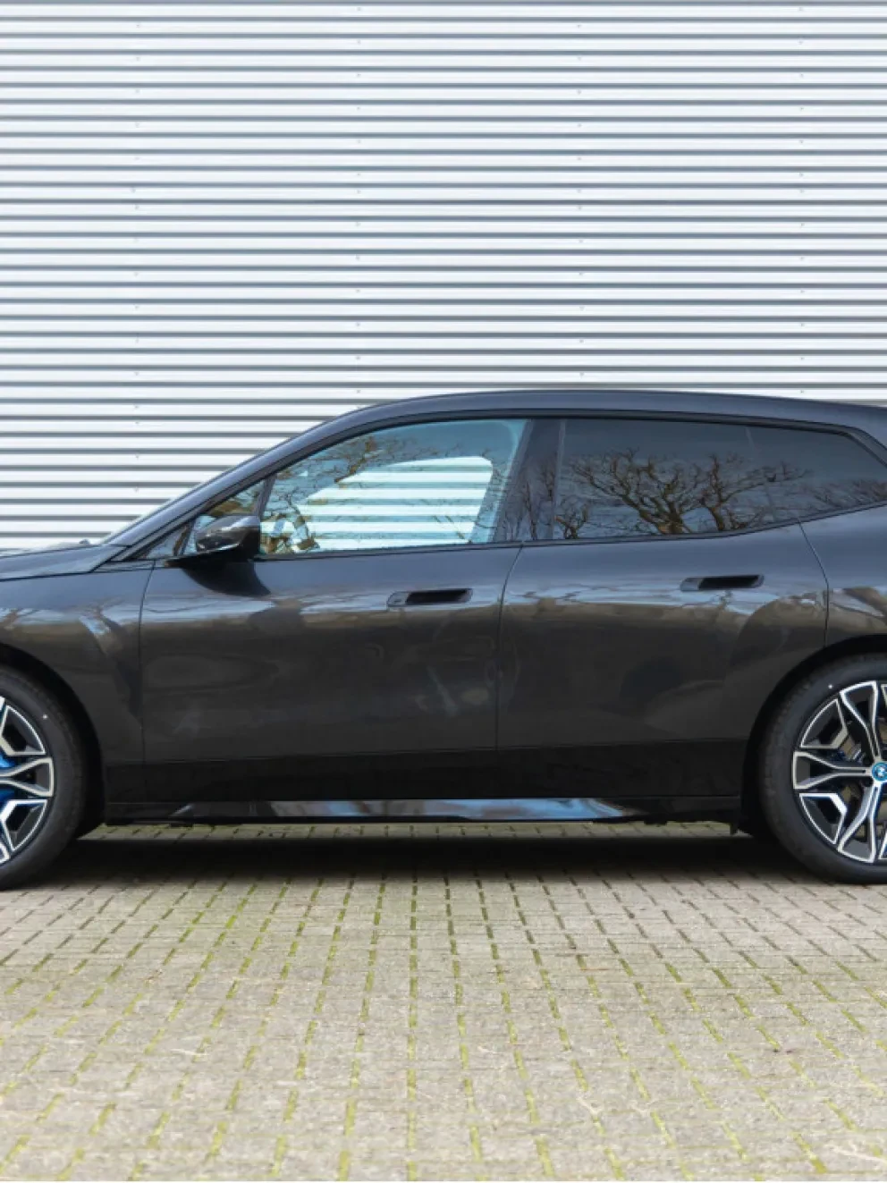 BMW iX xDrive50 i20 Sophistograu Interieurdesign Suite Amido Electric 2021