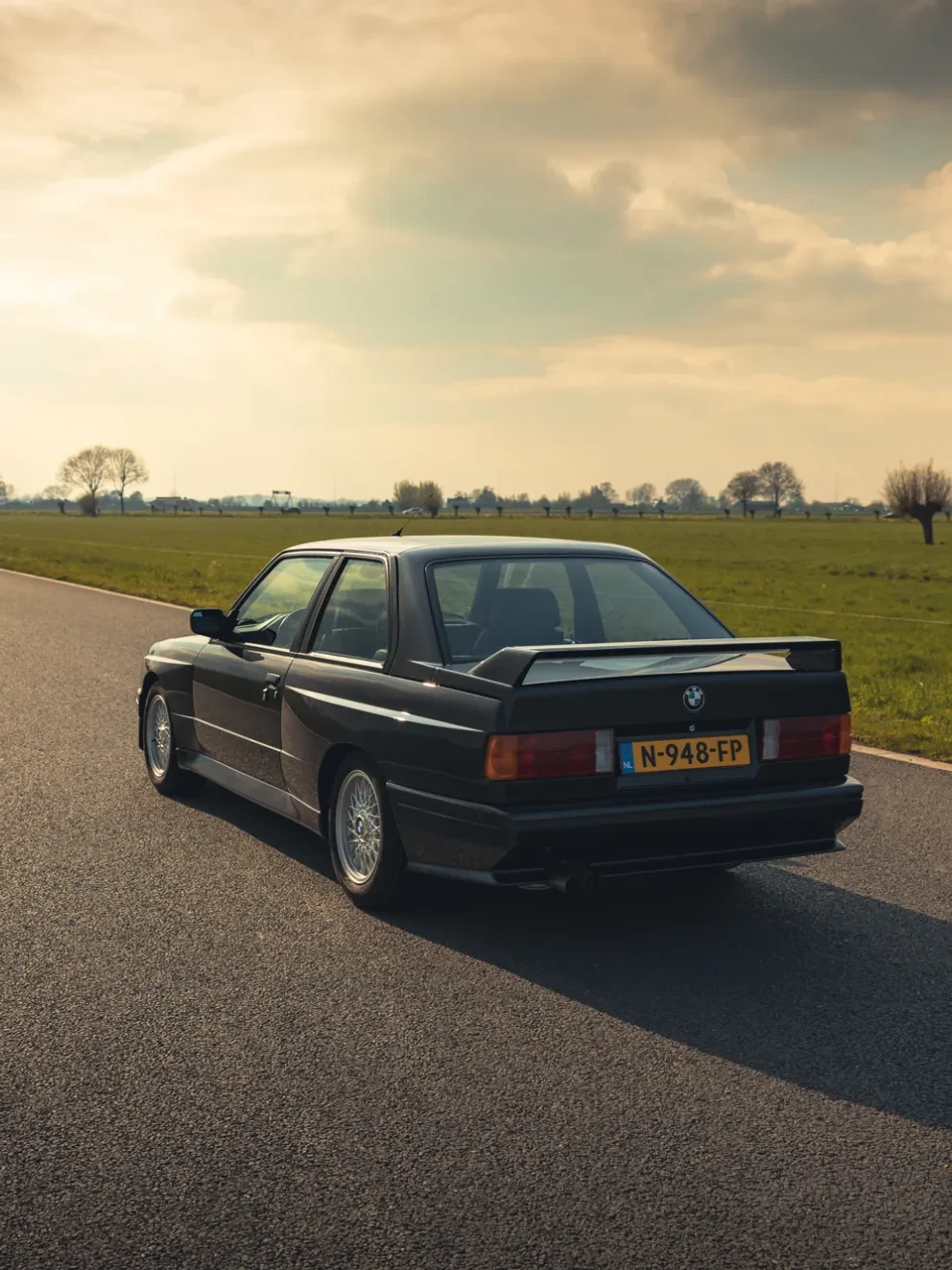 BMW E30 M3 Diamond Black Metallic Handgeschakeld first hand 1988 low mileage 