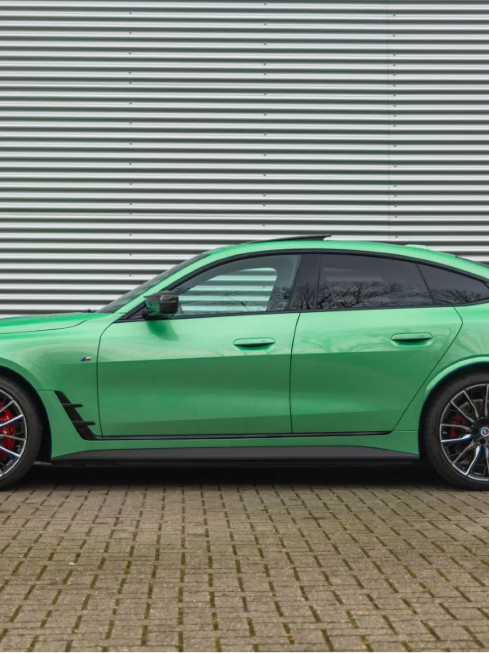 BMW i4 M50 Individual Special Request Lakkleur Fame Green Metallic G26 Gran Coupe