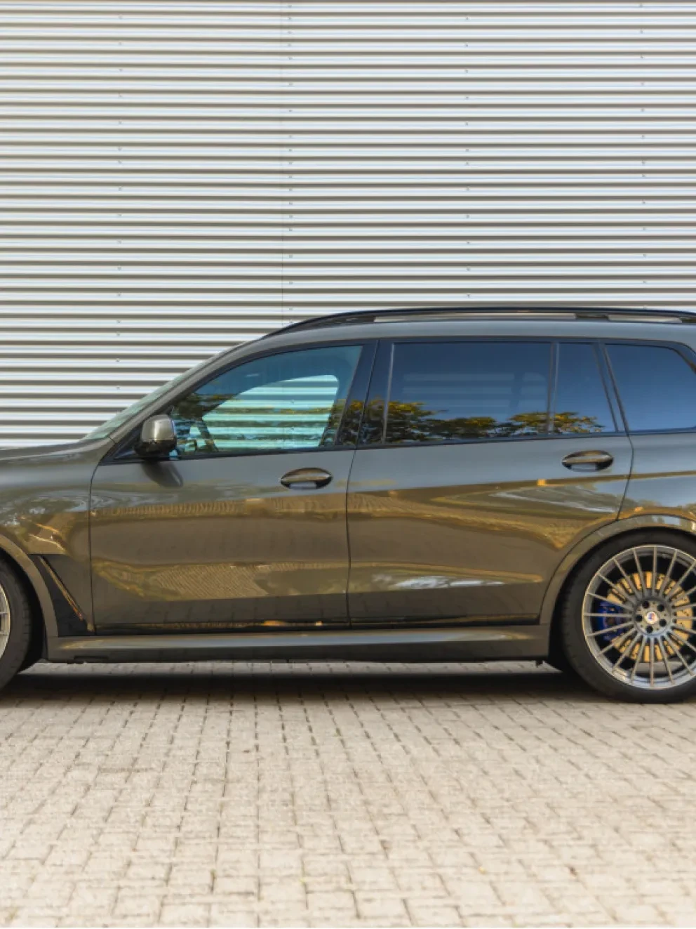 ALPINA XB7 Manhattan metallic BMW Individual Vollederausstattung Schwarz 2023
