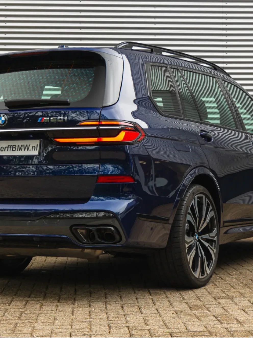 BMW X7 M60i Individual Tansanit metallic BMW Individual uitgebreid lederen bekleding Merino Coffee
