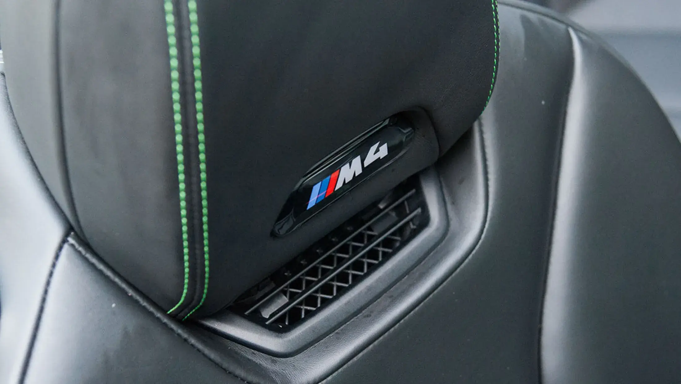 BMW M4 Competition Cabrio Individual Java Green Merino Silverstone F33 Bergwerff