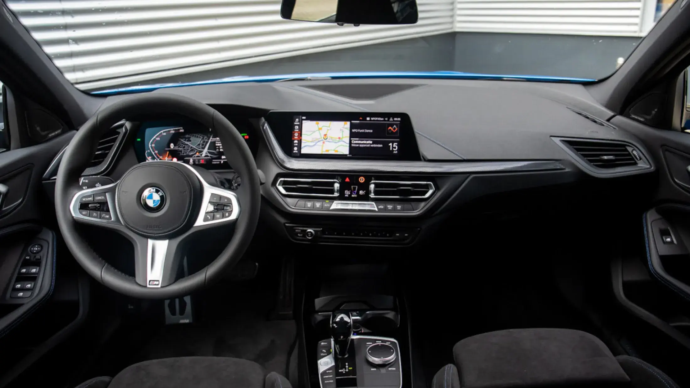 BMW 118i Minsano Blau Hatchback F40 M Sport Harman Kardon 2020 Bergwerff