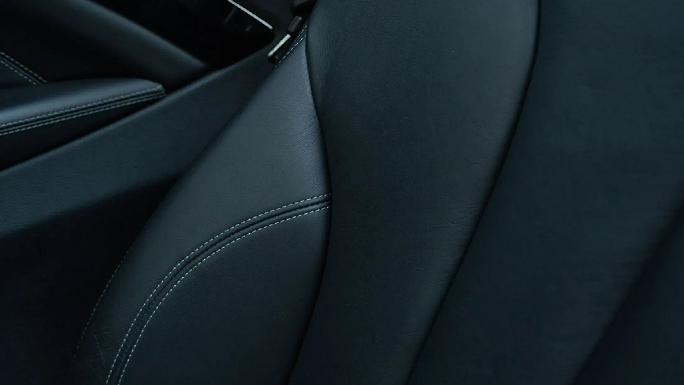 BMW M4 Cabrio DCT Mineralgrau Metallic Volleder Merino Schwarz F83 Bergwerff