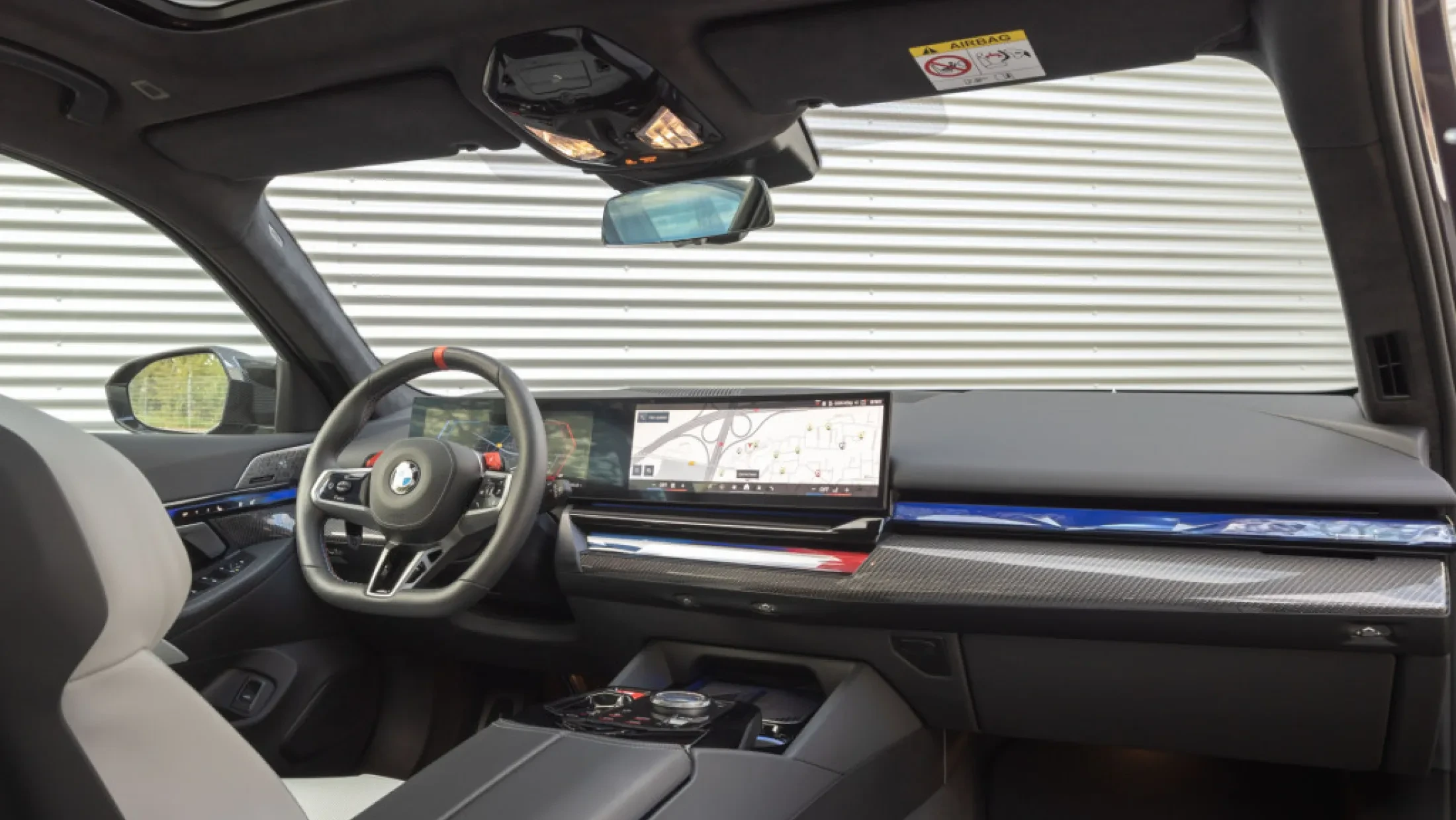 BMW M5 Touring Individual Daytonaviolett leder Meriono Silverstone Schwarz G99
