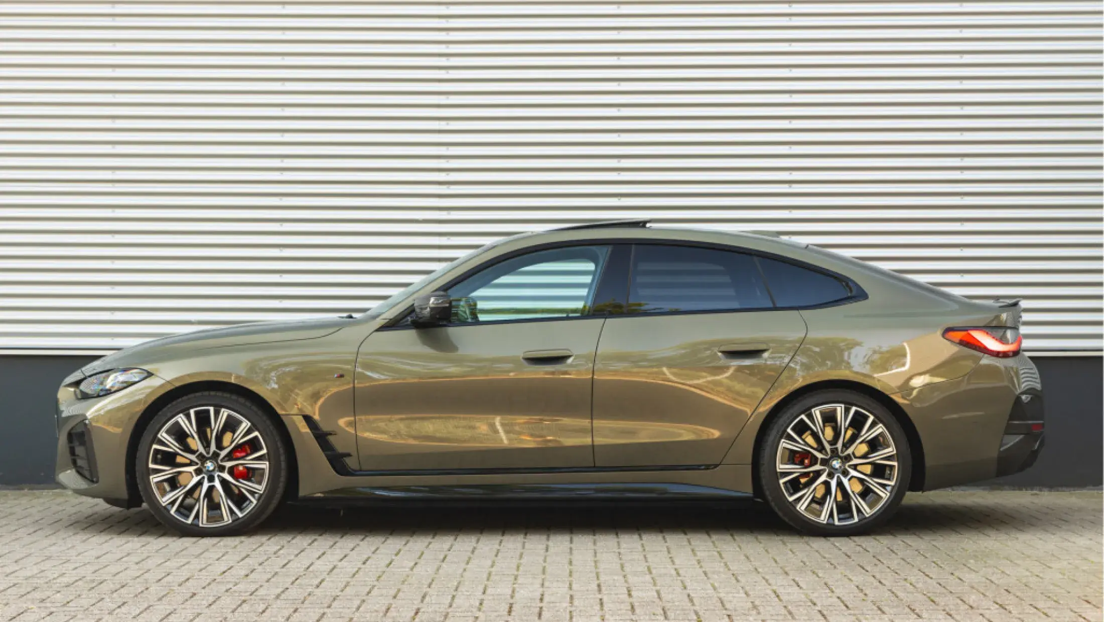 BMW i4 M50 M-Sport Pro Individual Messing Metallic G26