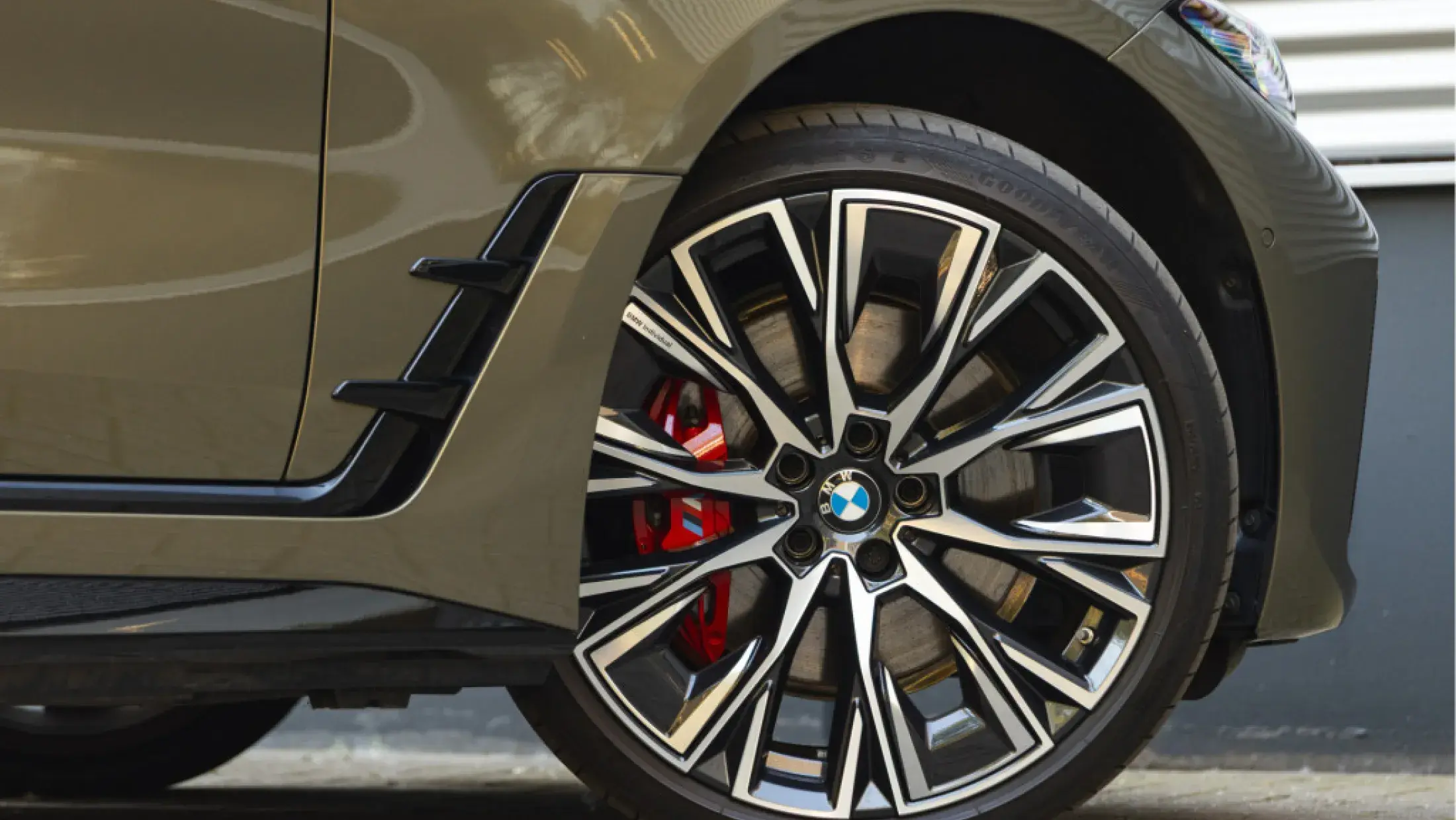 BMW i4 M50 M-Sport Pro Individual Messing Metallic G26